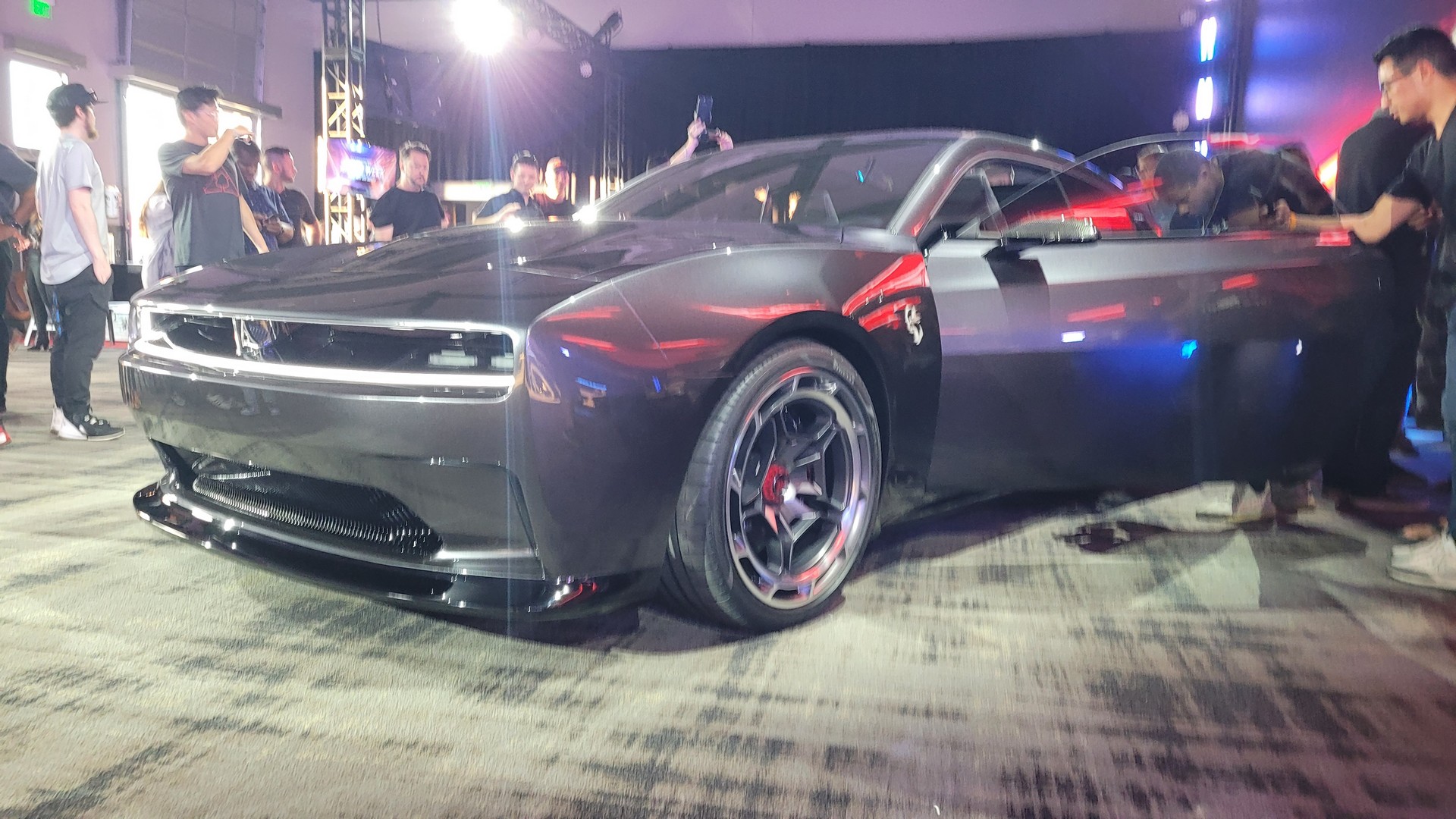 Dodge Charger Daytona SRT Concept EV Packs ‘Banshee’ Power And Retro Styling