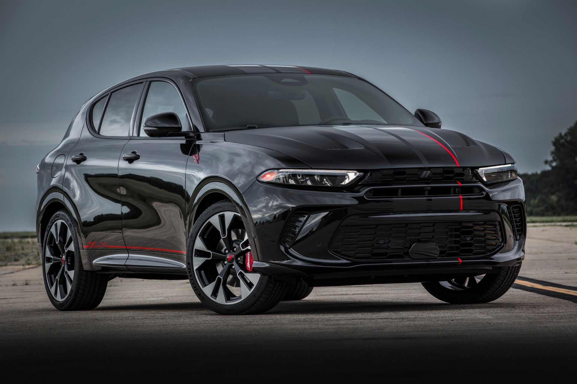 Dodge’s 2023 Hornet ‘Goes Like Hell’ Concept Previews Compact SUV’s Performance Parts