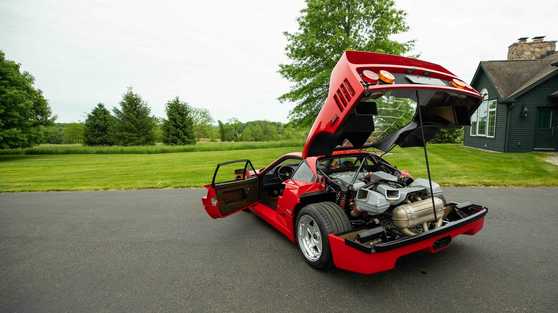You Won’t Believe How Clean This 15,000-Mile 1990 Ferrari F40 Is