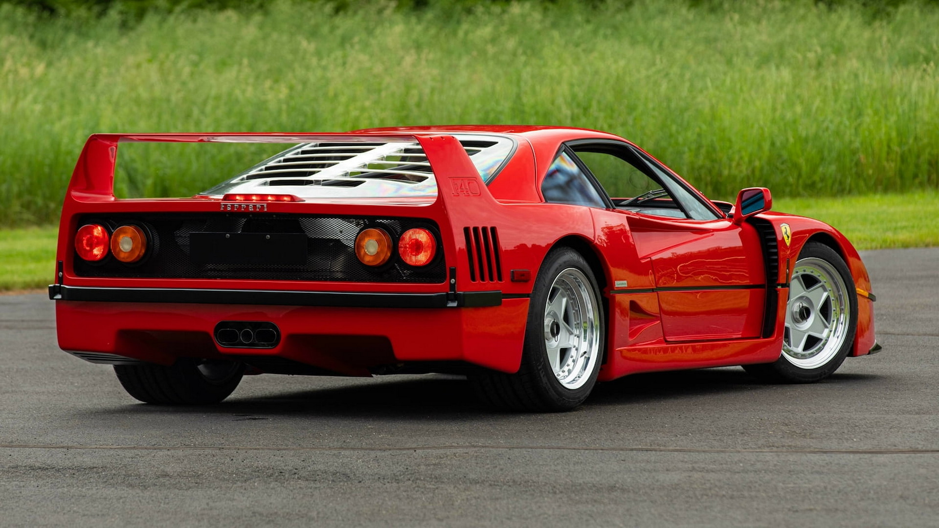 You Won’t Believe How Clean This 15,000-Mile 1990 Ferrari F40 Is