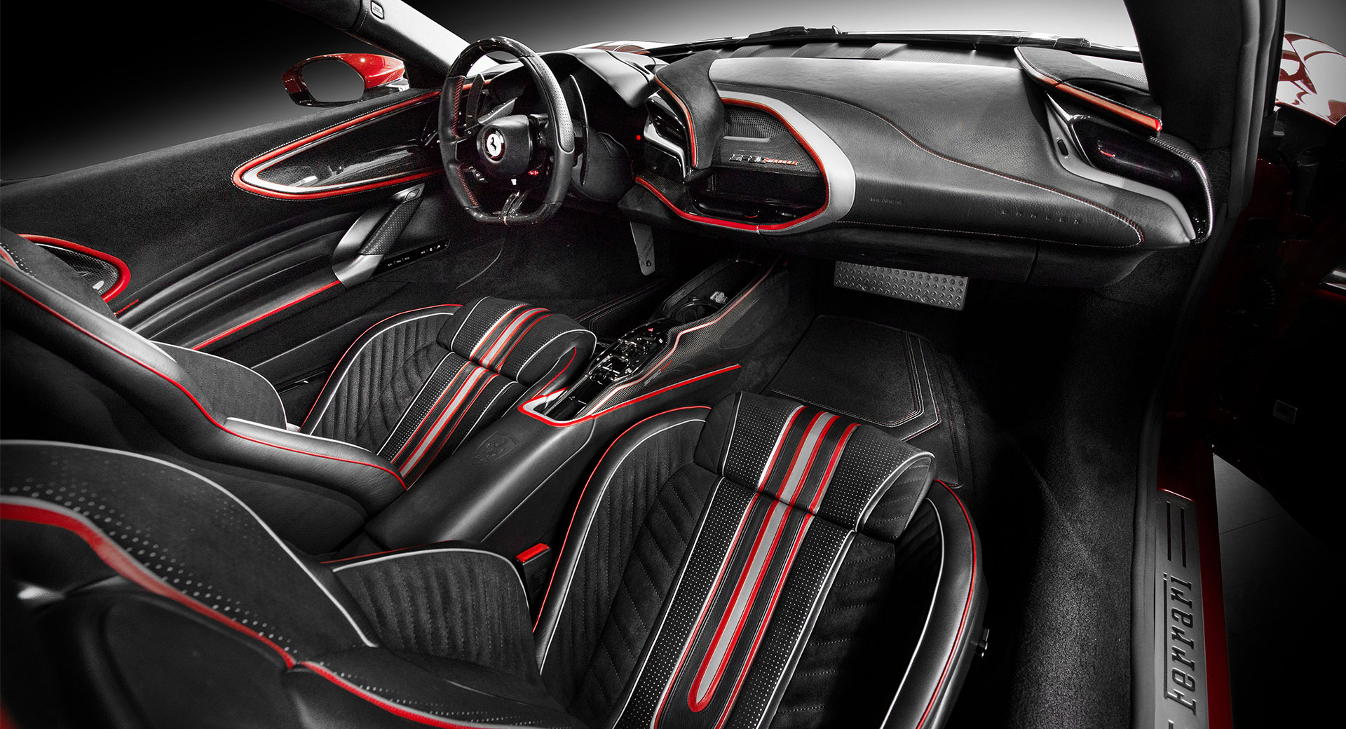 Souhaitez-vous personnaliser l’intérieur de votre Ferrari SF90 Stradale ?