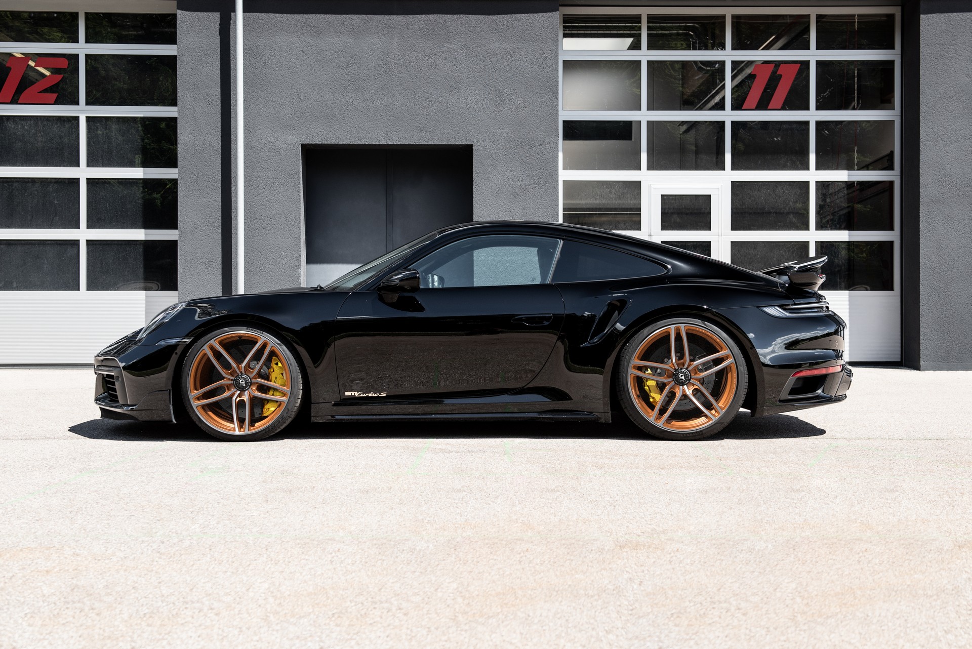 Get 800 HP And Orange Wheels With G-Power’s Porsche 911 Turbo S