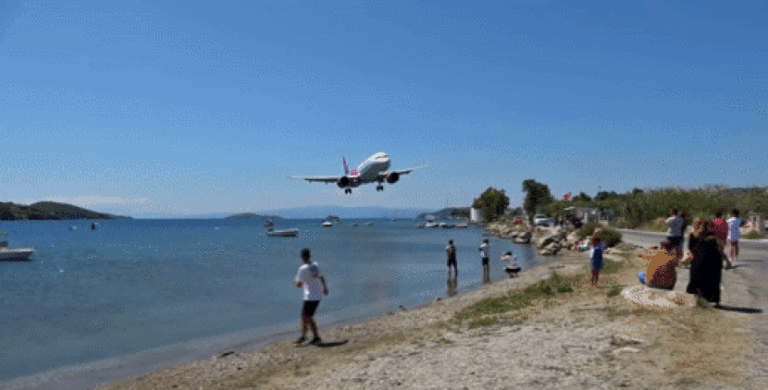 This Airbus A321 Flies So Low Over Greek Island Road It Would Almost Scalp An SUV Auto Recent
