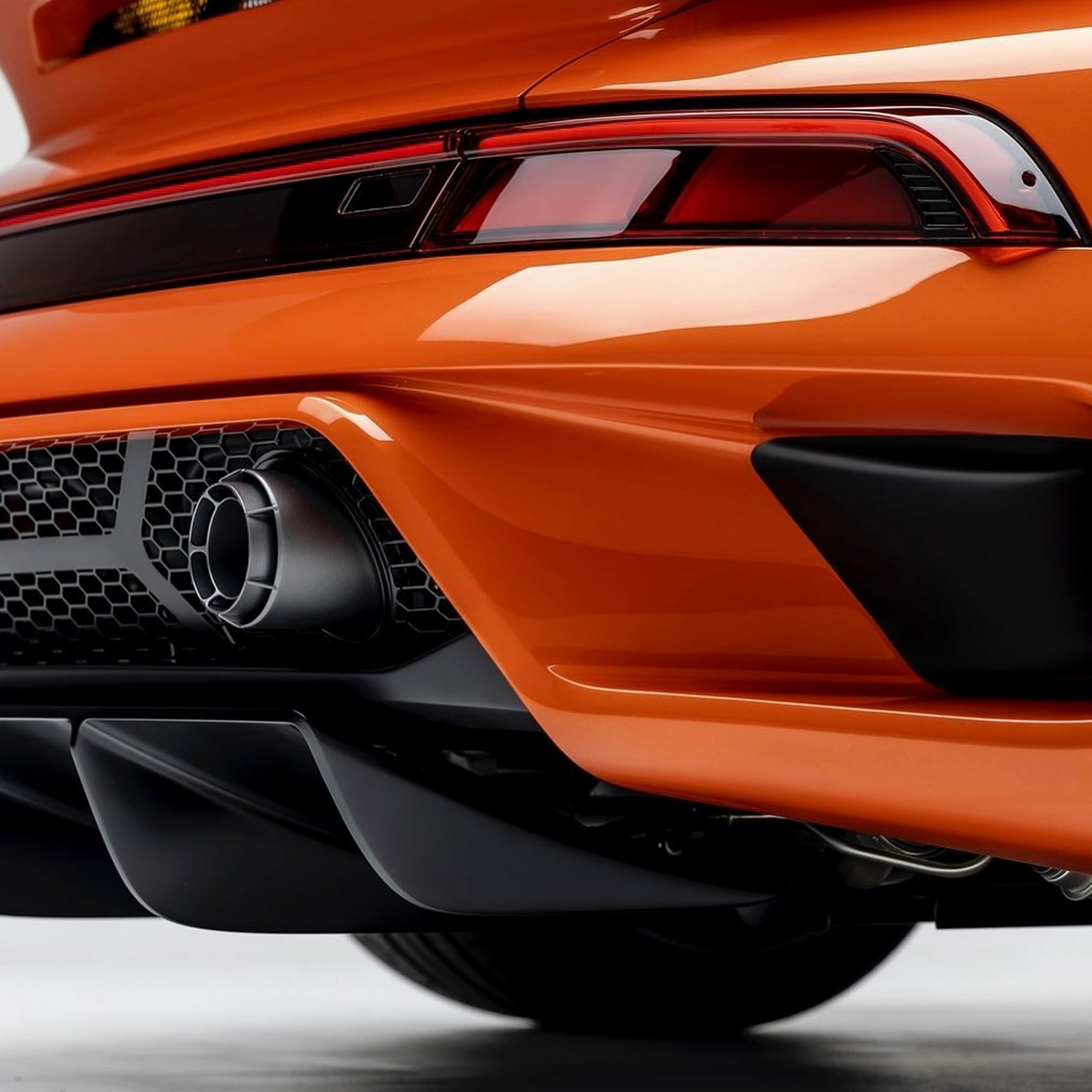 Gunther Werks Project Tornado Is A Carbon-Bodied Porsche 993 Turbo Restomod With Up To 700 HP