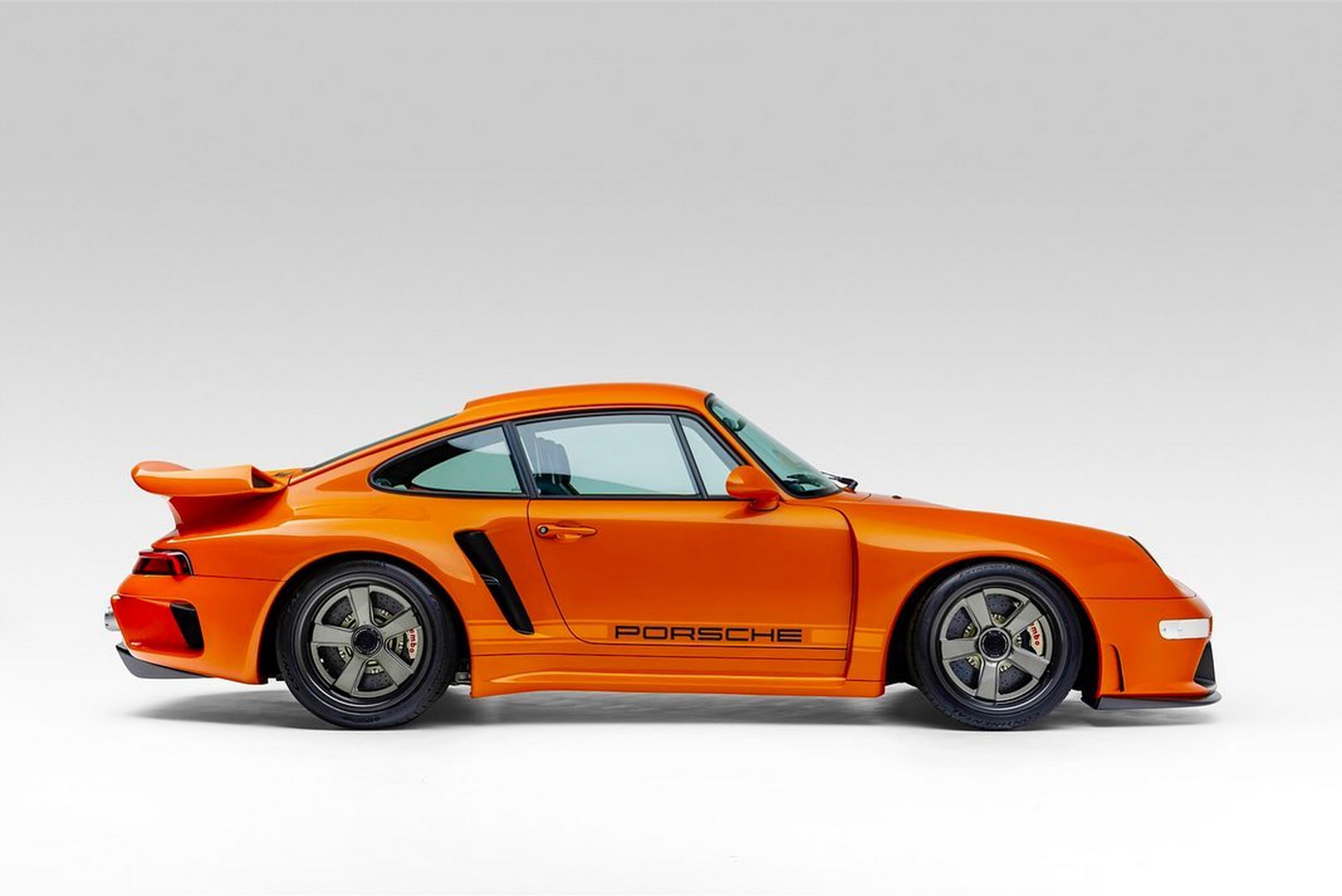 Gunther Werks Project Tornado Is A Carbon-Bodied Porsche 993 Turbo Restomod With Up To 700 HP