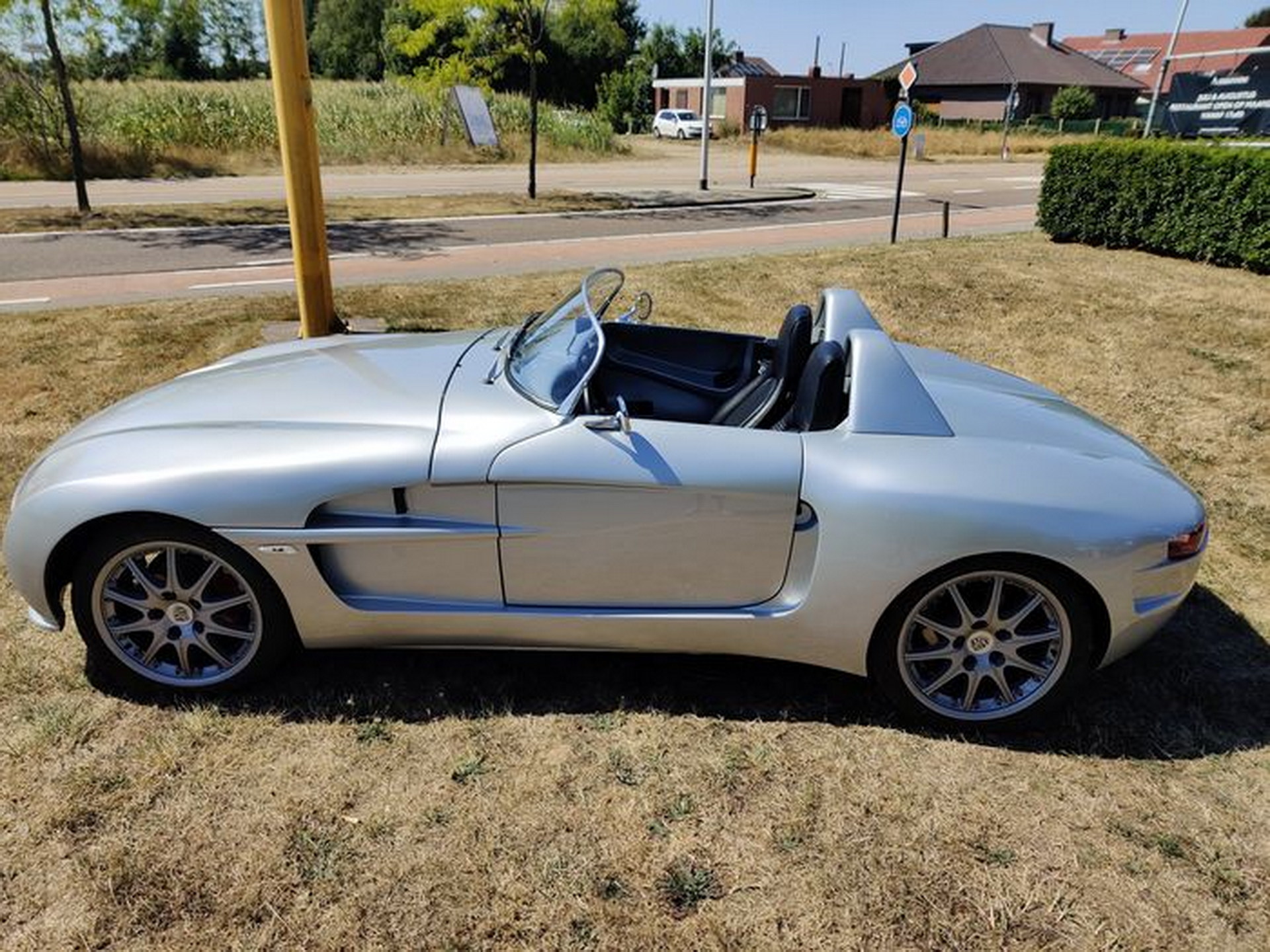 Porsche 944-Based Heynsdyk F2500 Has Bespoke Bodywork, Mini Headlights And Alfa Romeo Taillights