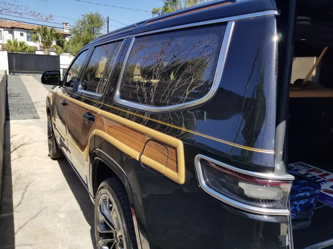 New Jeep Grand Wagoneer Gets Its Woodgrain Groove Back For $1,899