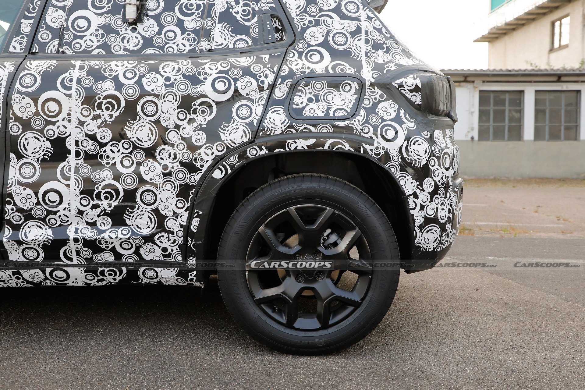 Jeep ‘Jeepster’ Baby SUV Spied In ICE-Powered Form Revealing Its Interior