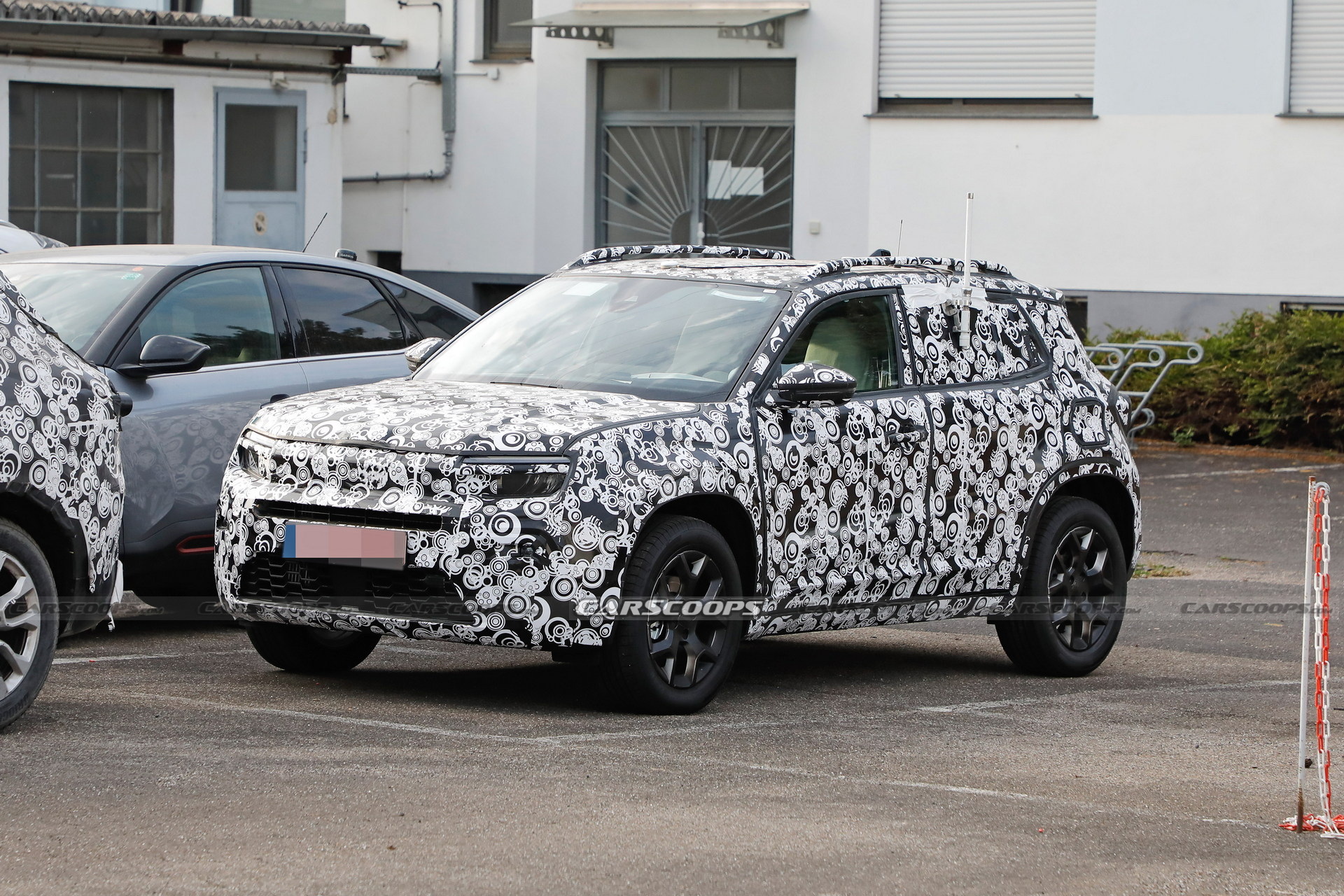 Jeep ‘Jeepster’ Baby SUV Spied In ICE-Powered Form Revealing Its Interior