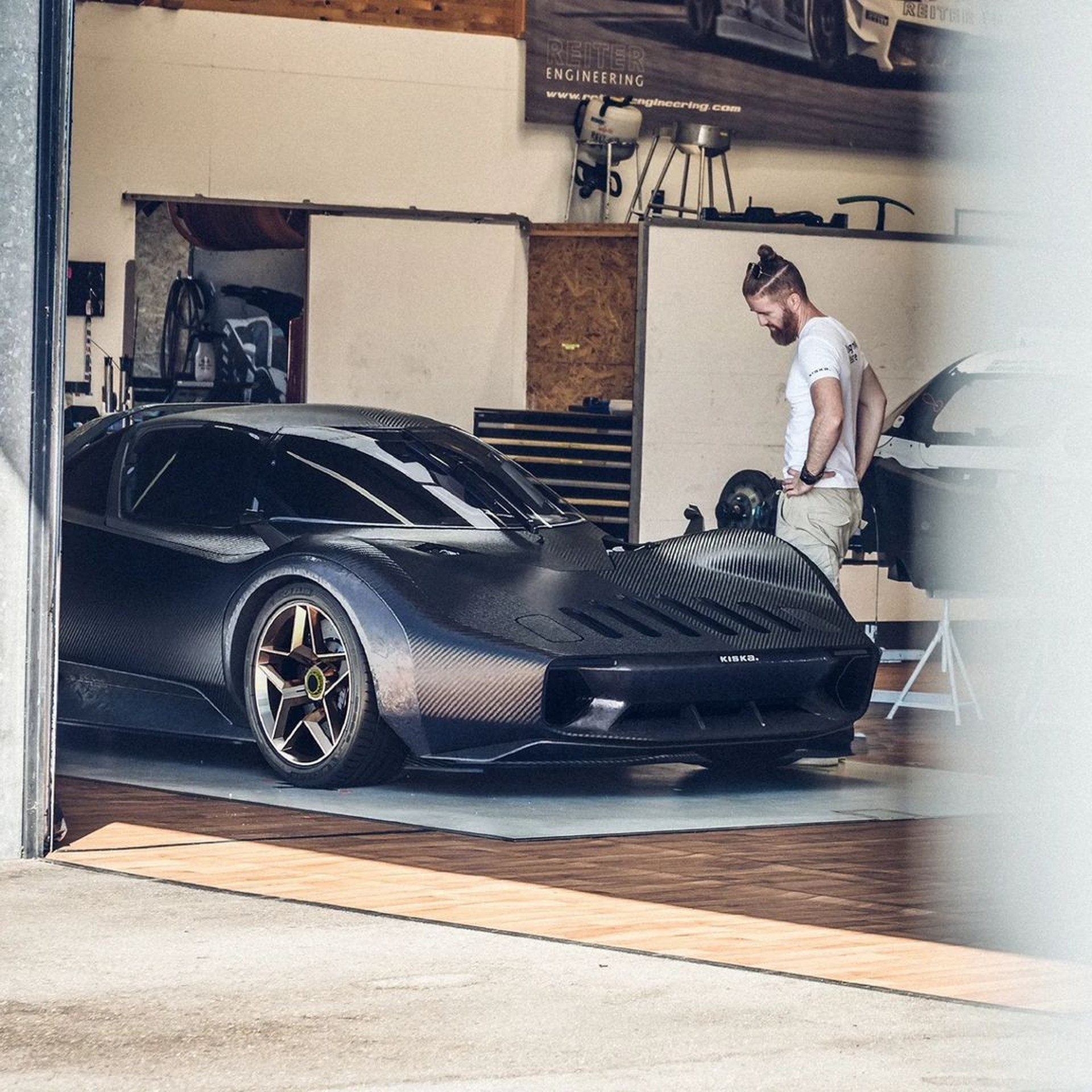 Kiska APG-1 Teaser Reveals A KTM-Based Supercar Inspired By The Lancia Stratos