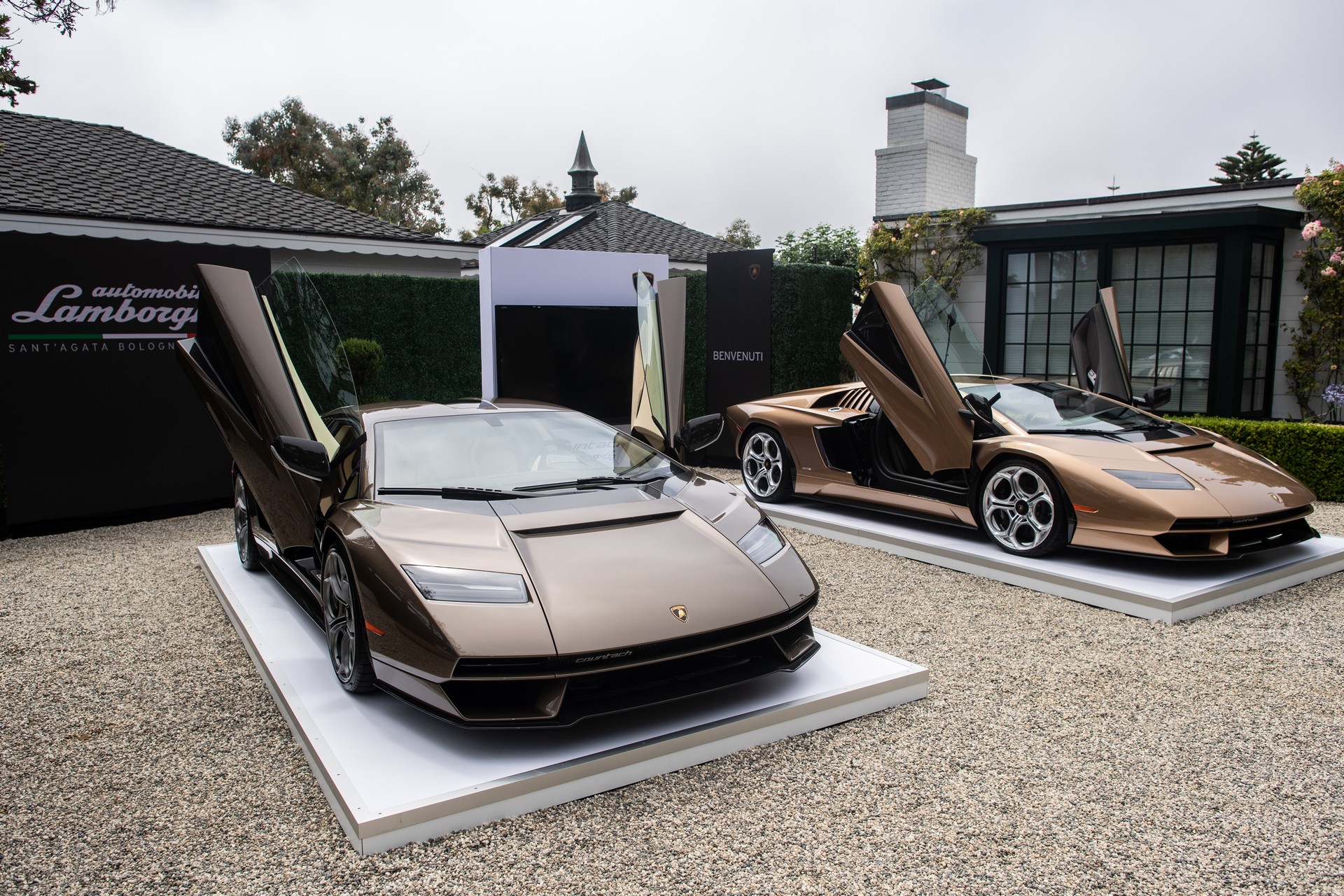 Lamborghini Delivered The First Two U.S. Countach LPI 800-4s At Monterey
