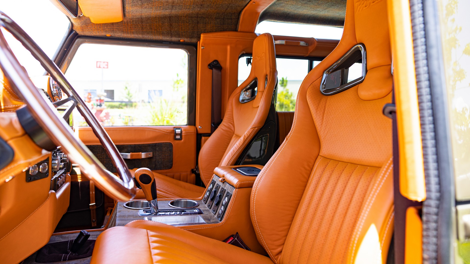 LT1-Powered Land Rover Defender 90 Will Make You Forget About The New One