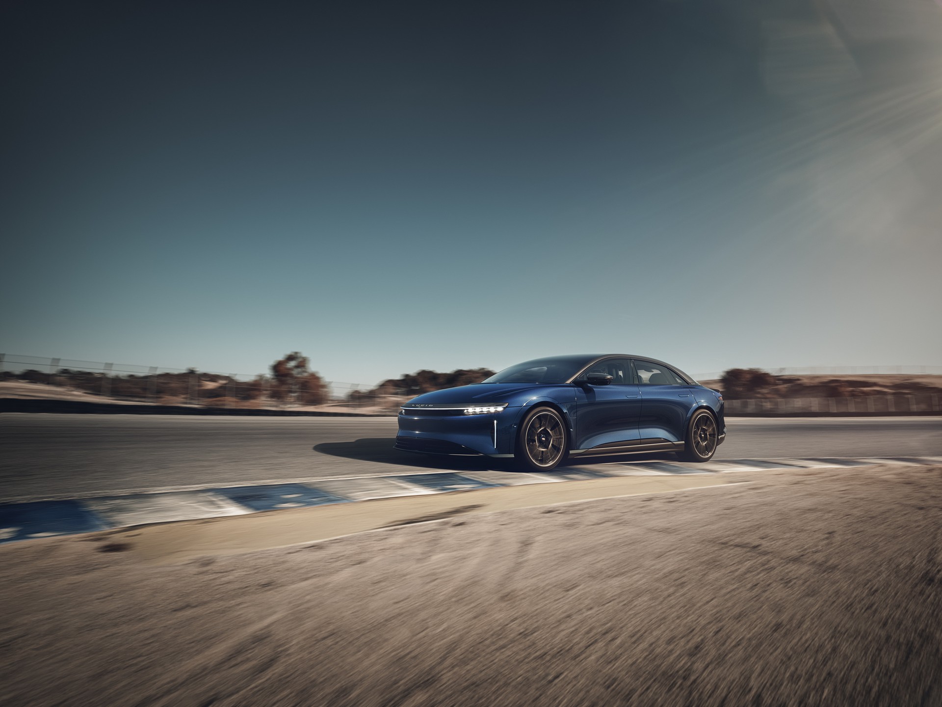 $249,000 Lucid Air Sapphire Has Over 1,200 HP And Runs The 1/4 Mile In Less Than 9 Seconds