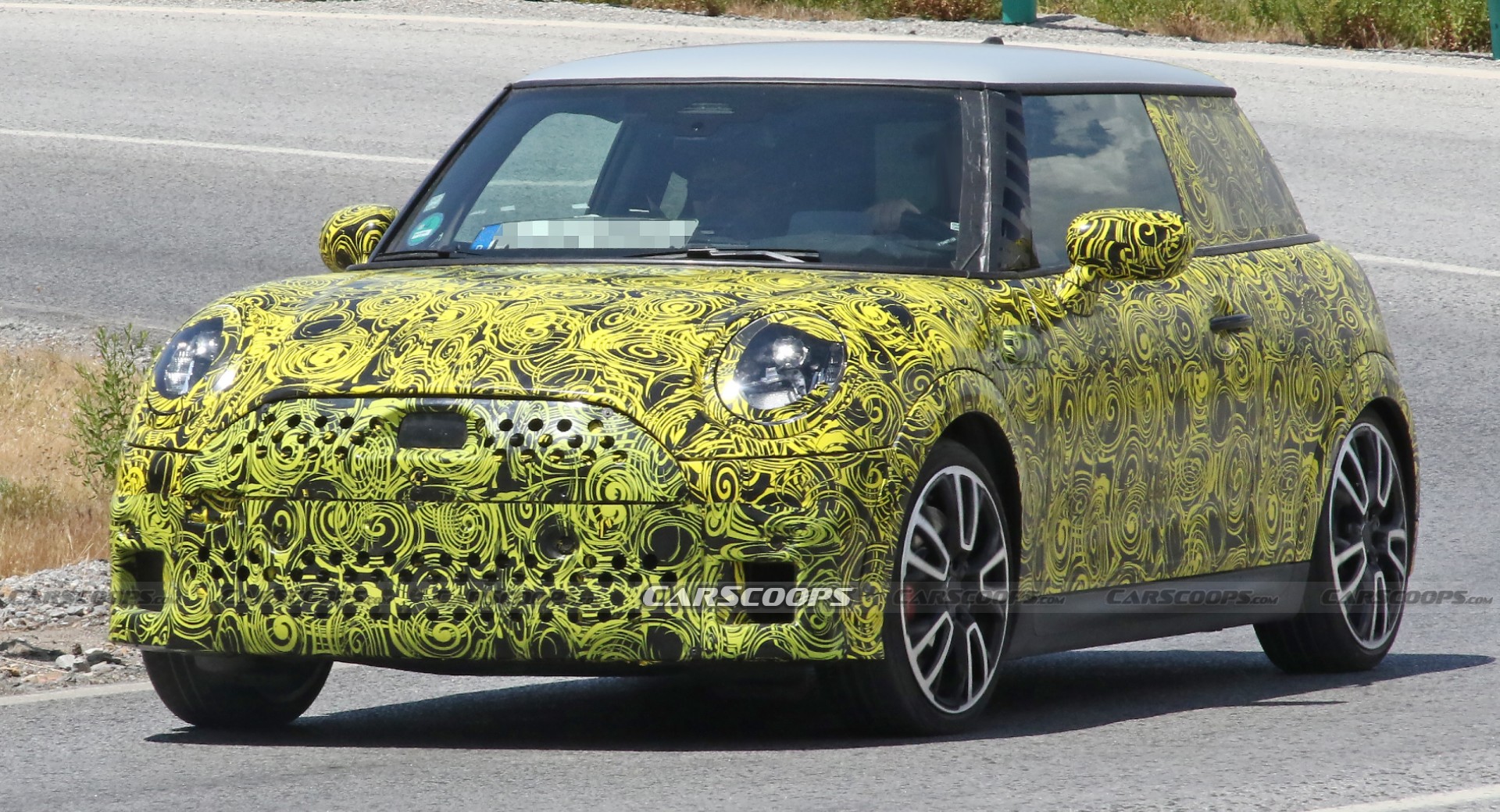 2024 MINI Cooper JCW Facelift Spied During Hot Weather Testing