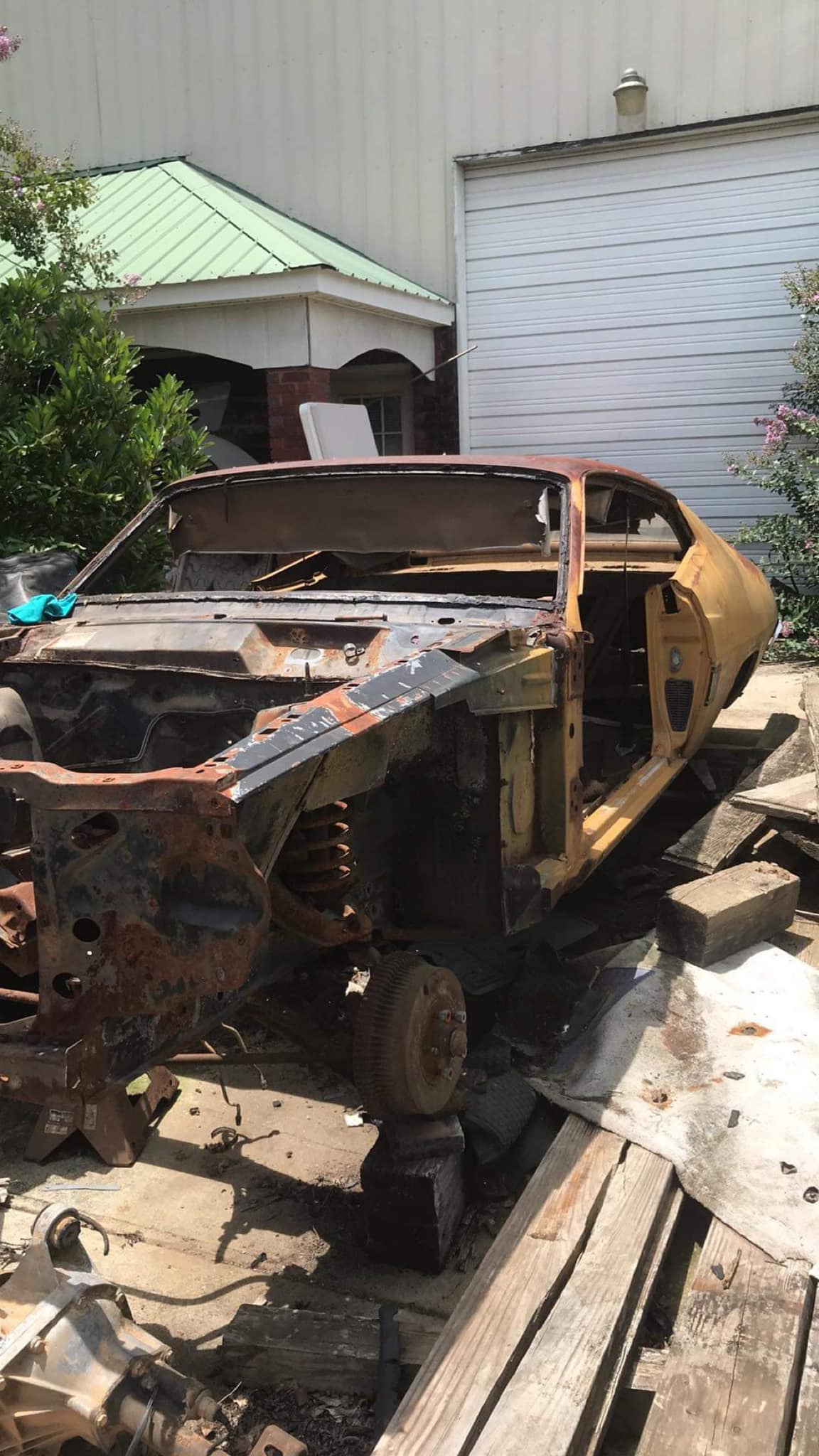 Dodge Challenger Hellcat Turned Into Mad Max Tribute Car Is A Work In Progress