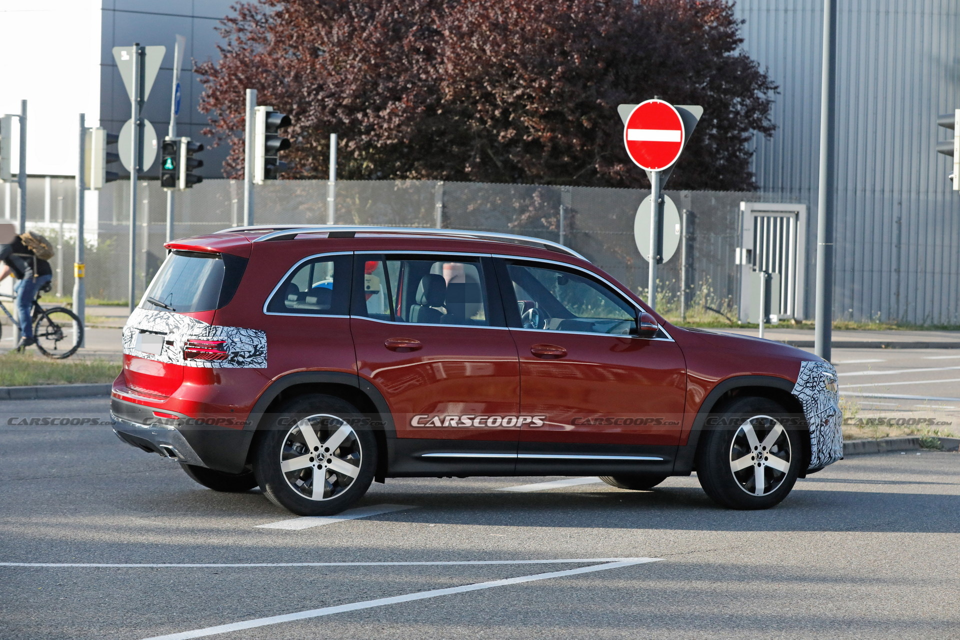 Mercedes-Benz GLB Facelift Makes Spy Debut, Expected To Arrive In 2023