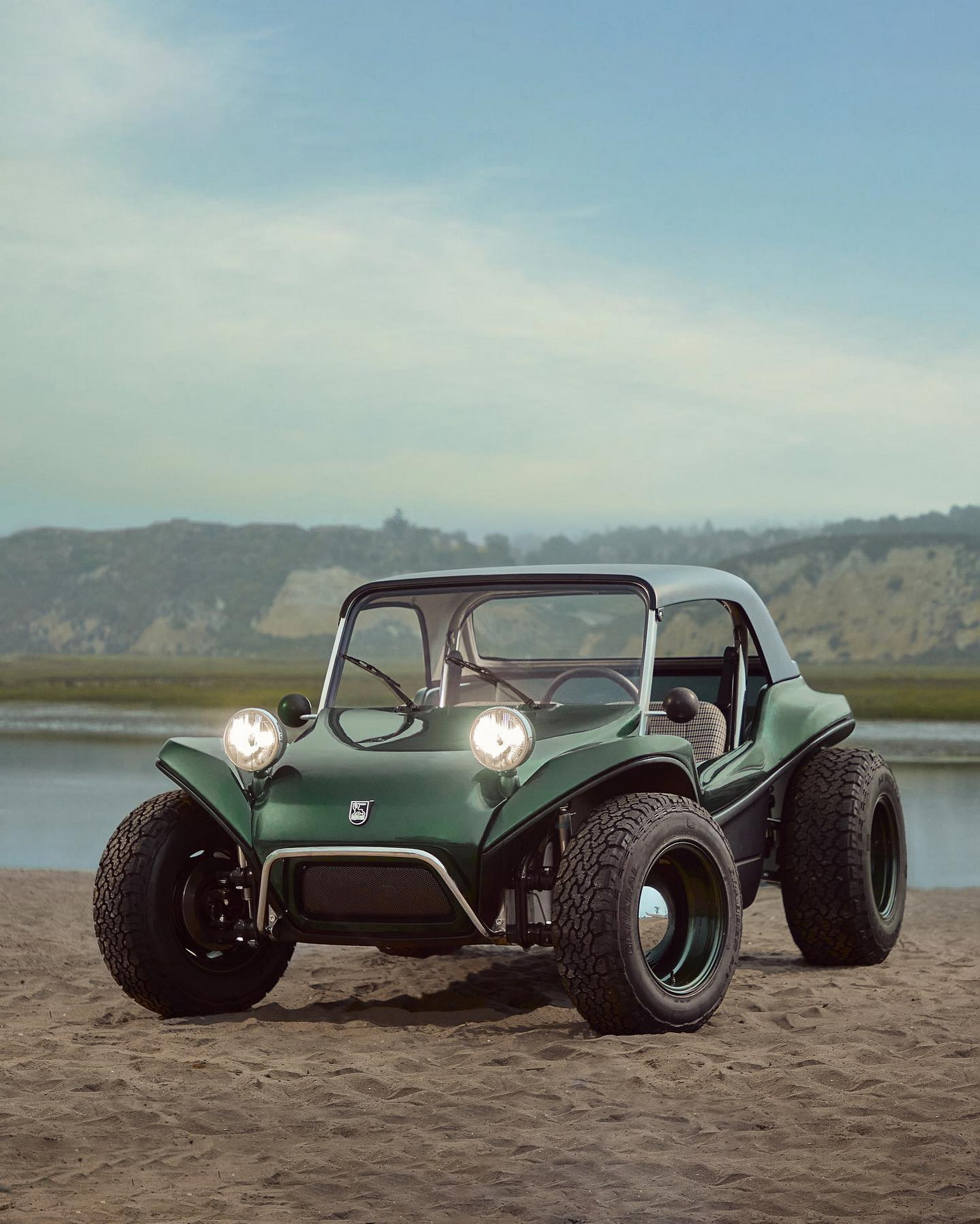 Meyers Manx Buggy From The ’60s Returns In EV Form With A 300-Mile Range