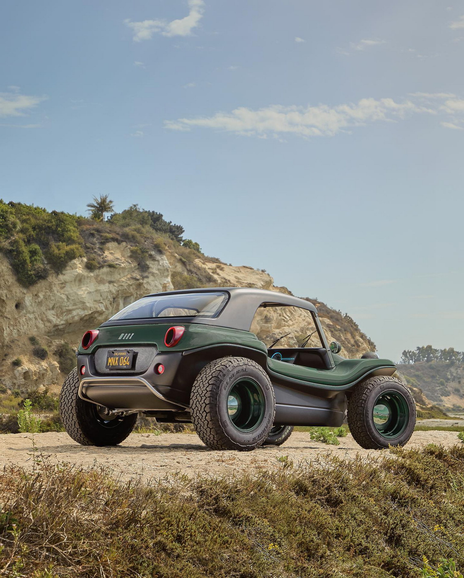 Meyers Manx Buggy From The ’60s Returns In EV Form With A 300-Mile Range