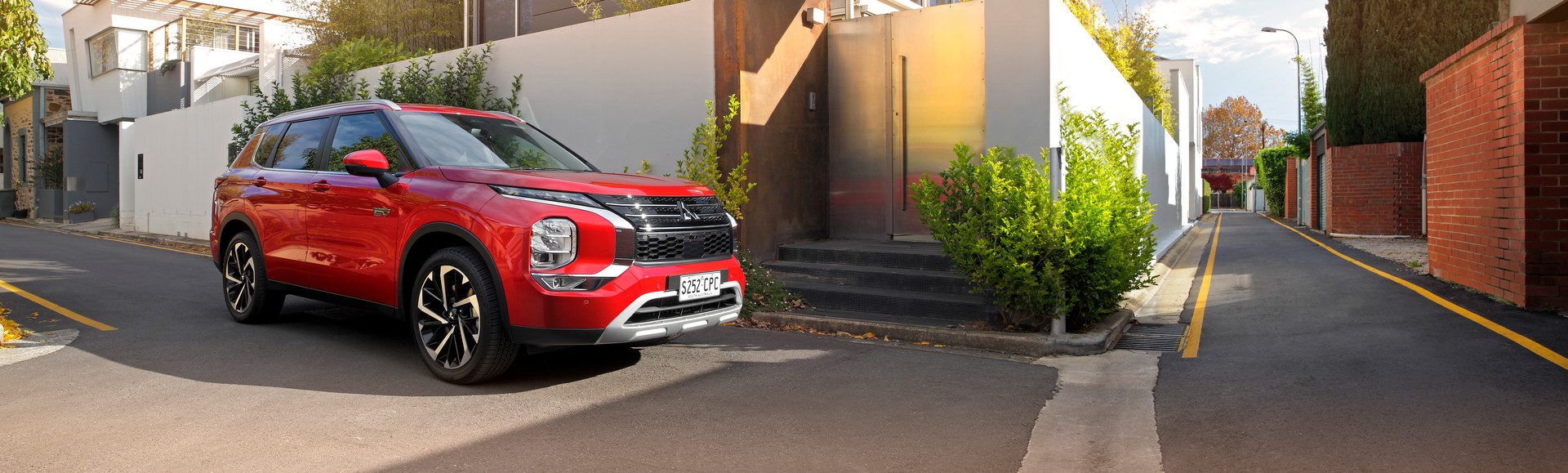 2022 Mitsubishi Outlander Plug-In Hybrid EV Offered In Four Trims In Australia