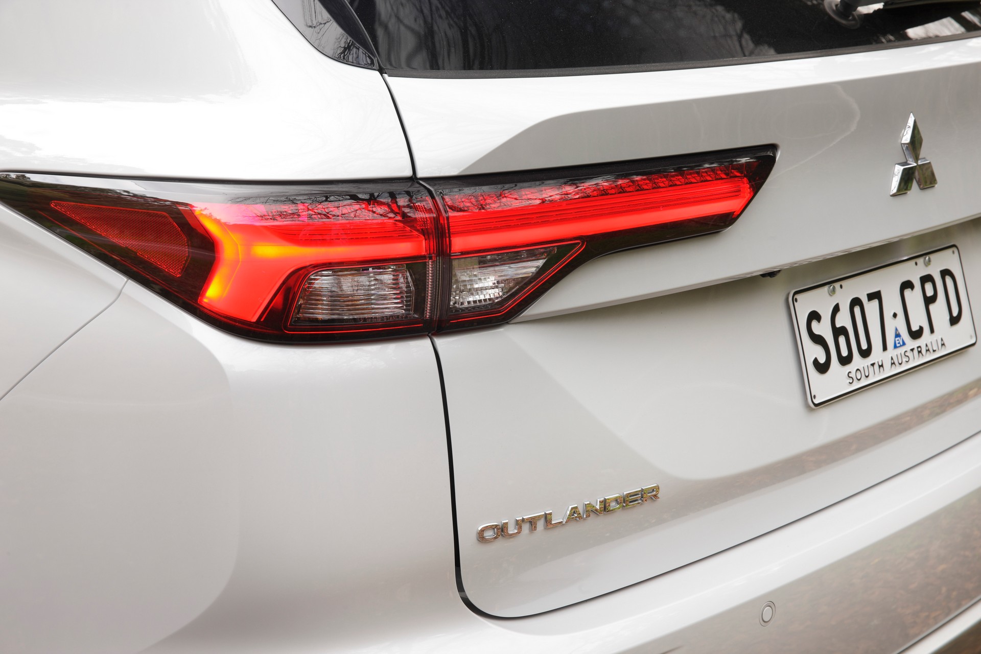 2022 Mitsubishi Outlander Plug-In Hybrid EV Offered In Four Trims In Australia