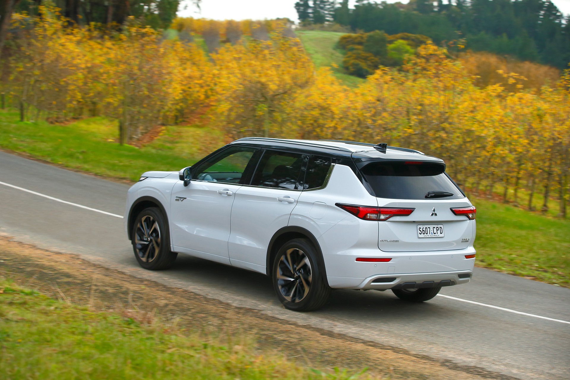 2022 Mitsubishi Outlander Plug-In Hybrid EV Offered In Four Trims In Australia