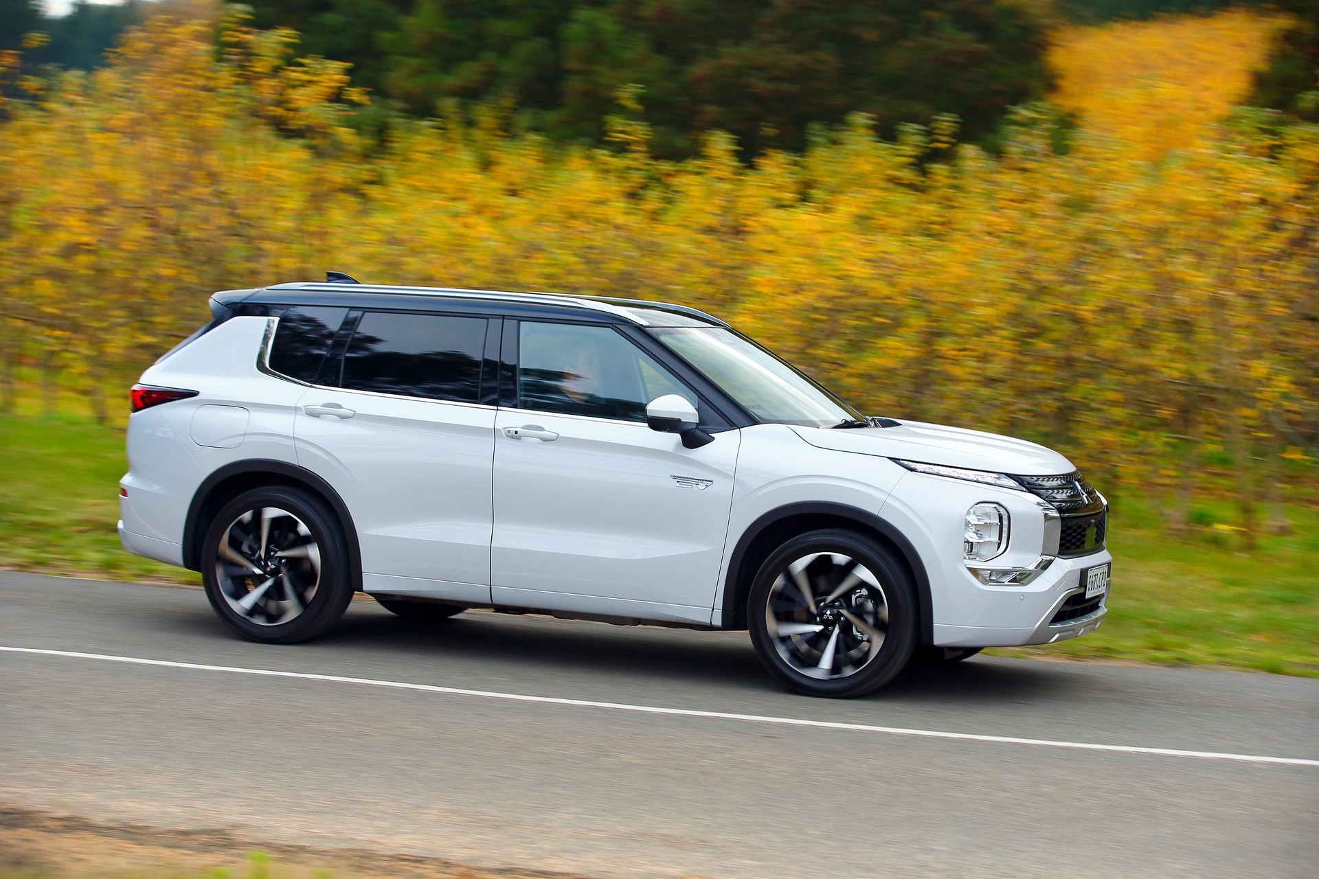 2022 Mitsubishi Outlander Plug-In Hybrid EV Offered In Four Trims In Australia