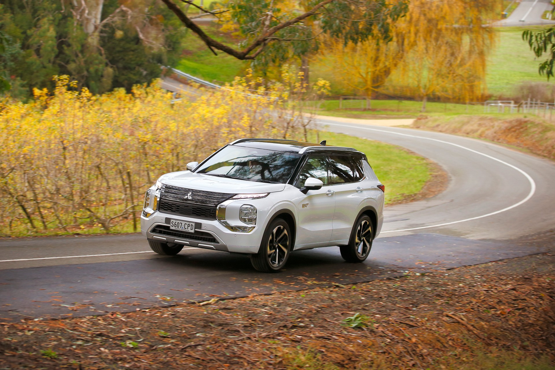 2022 Mitsubishi Outlander Plug-In Hybrid EV Offered In Four Trims In Australia