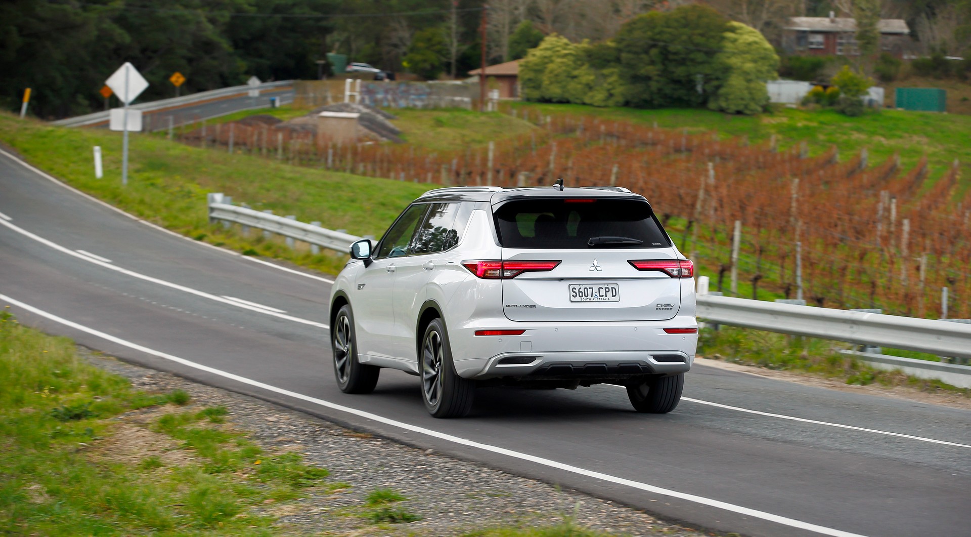 2022 Mitsubishi Outlander Plug-In Hybrid EV Offered In Four Trims In Australia