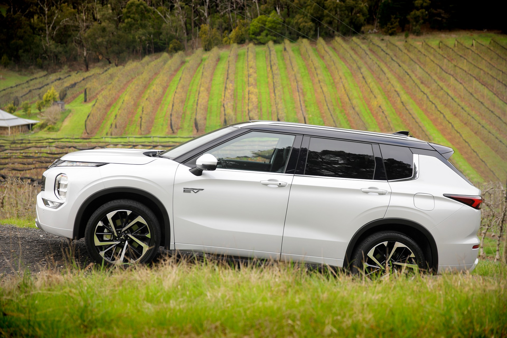 2022 Mitsubishi Outlander Plug-In Hybrid EV Offered In Four Trims In Australia