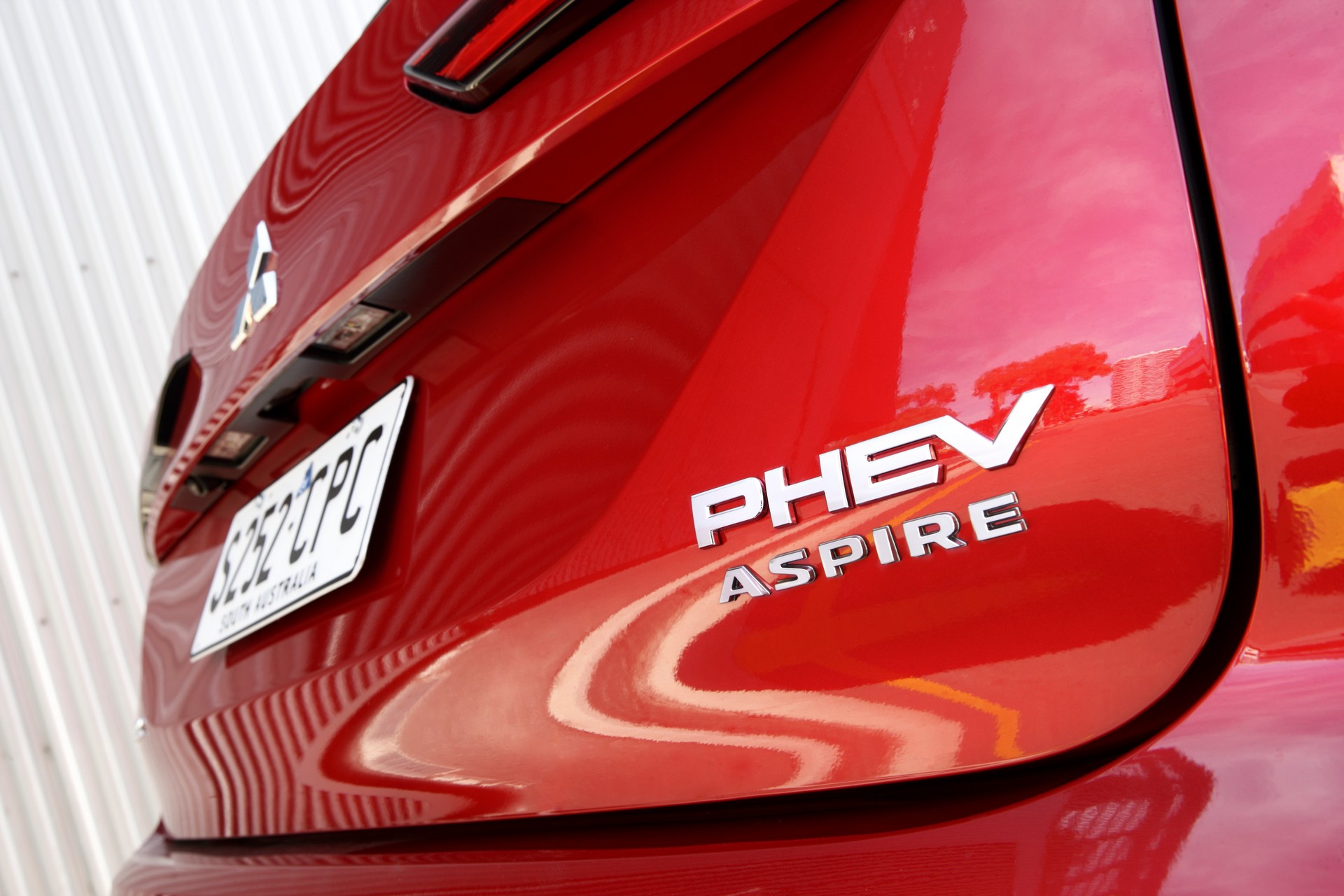 2022 Mitsubishi Outlander Plug-In Hybrid EV Offered In Four Trims In Australia