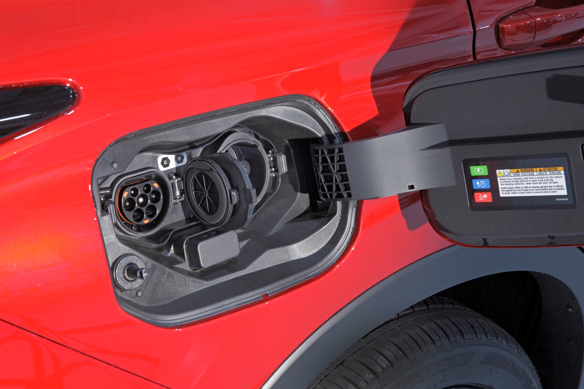 2022 Mitsubishi Outlander Plug-In Hybrid EV Offered In Four Trims In Australia