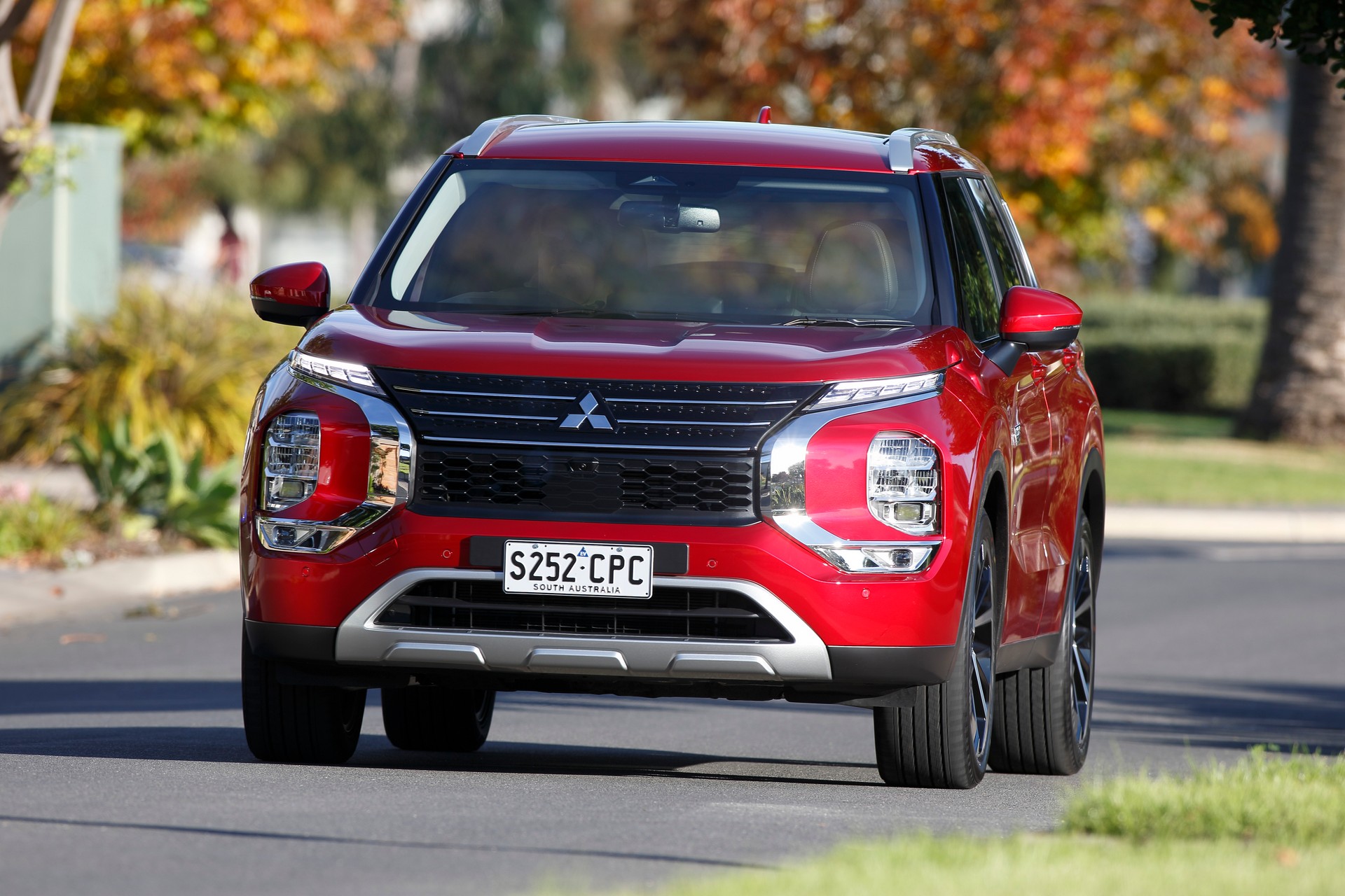 2022 Mitsubishi Outlander Plug-In Hybrid EV Offered In Four Trims In Australia