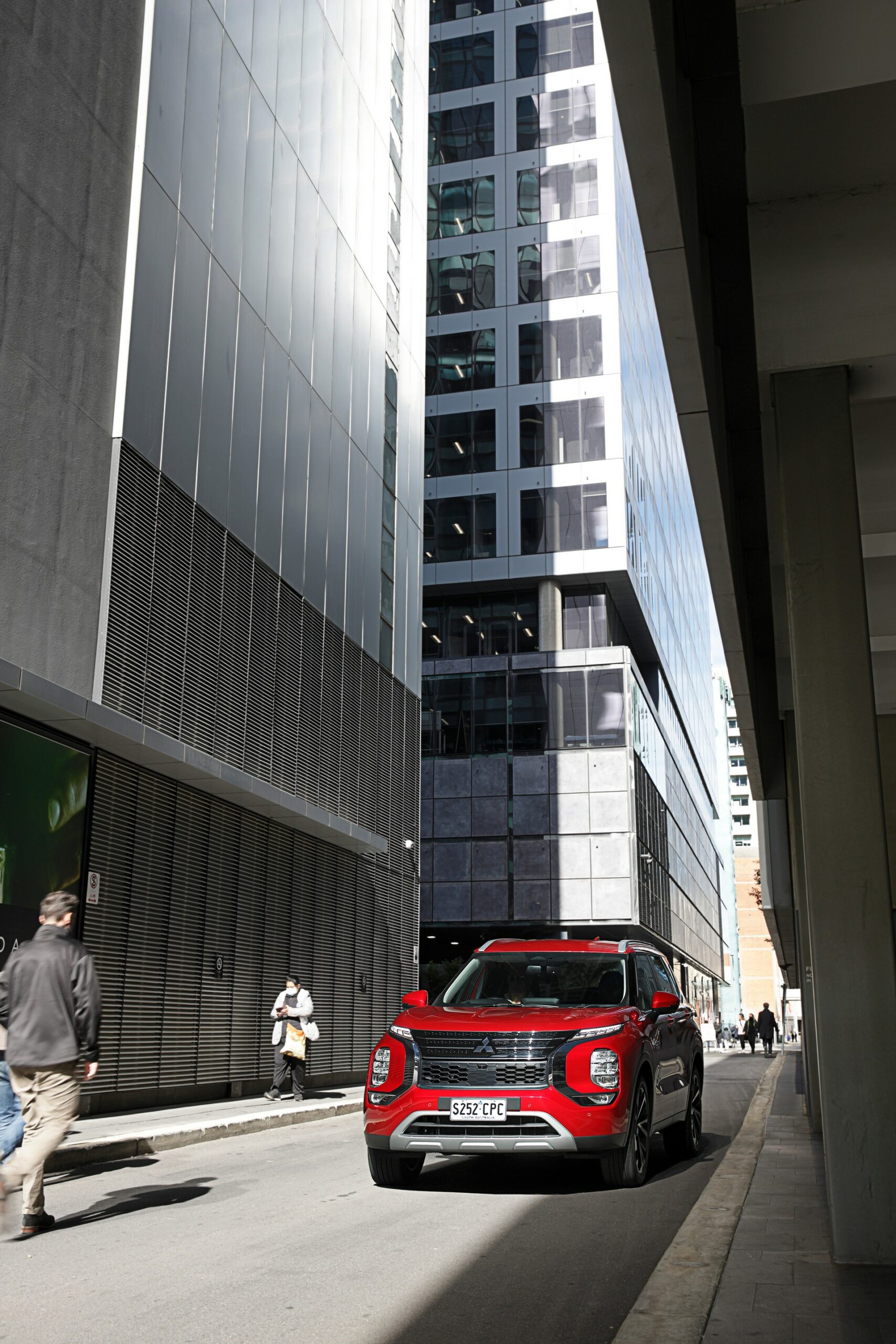 2022 Mitsubishi Outlander Plug-In Hybrid EV Offered In Four Trims In Australia