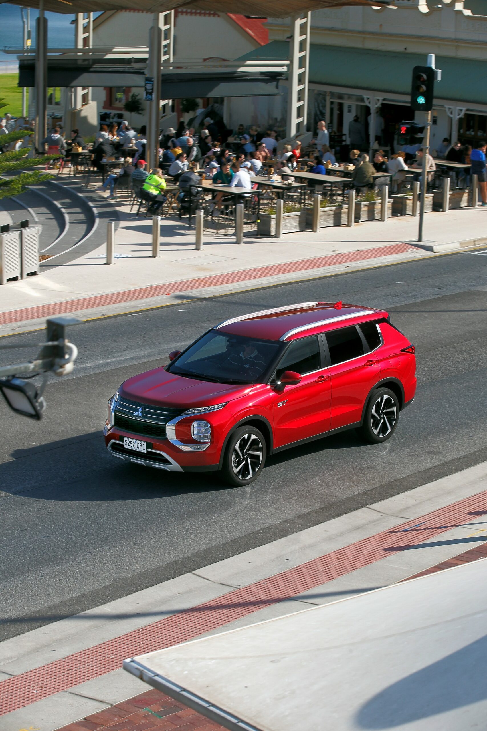 2022 Mitsubishi Outlander Plug-In Hybrid EV Offered In Four Trims In Australia