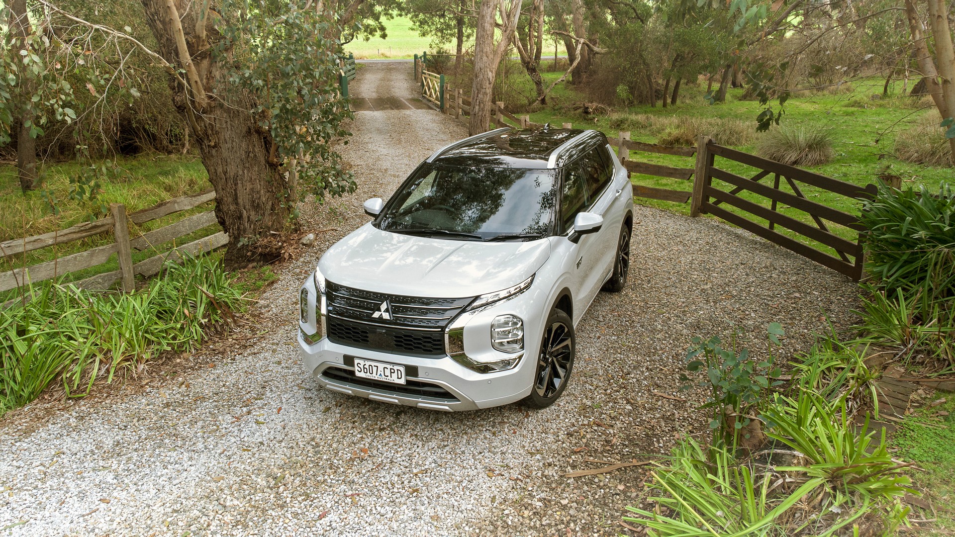 2022 Mitsubishi Outlander Plug-In Hybrid EV Offered In Four Trims In Australia