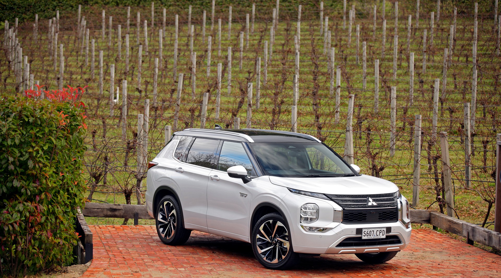 2022 Mitsubishi Outlander Plug-In Hybrid EV Offered In Four Trims In Australia