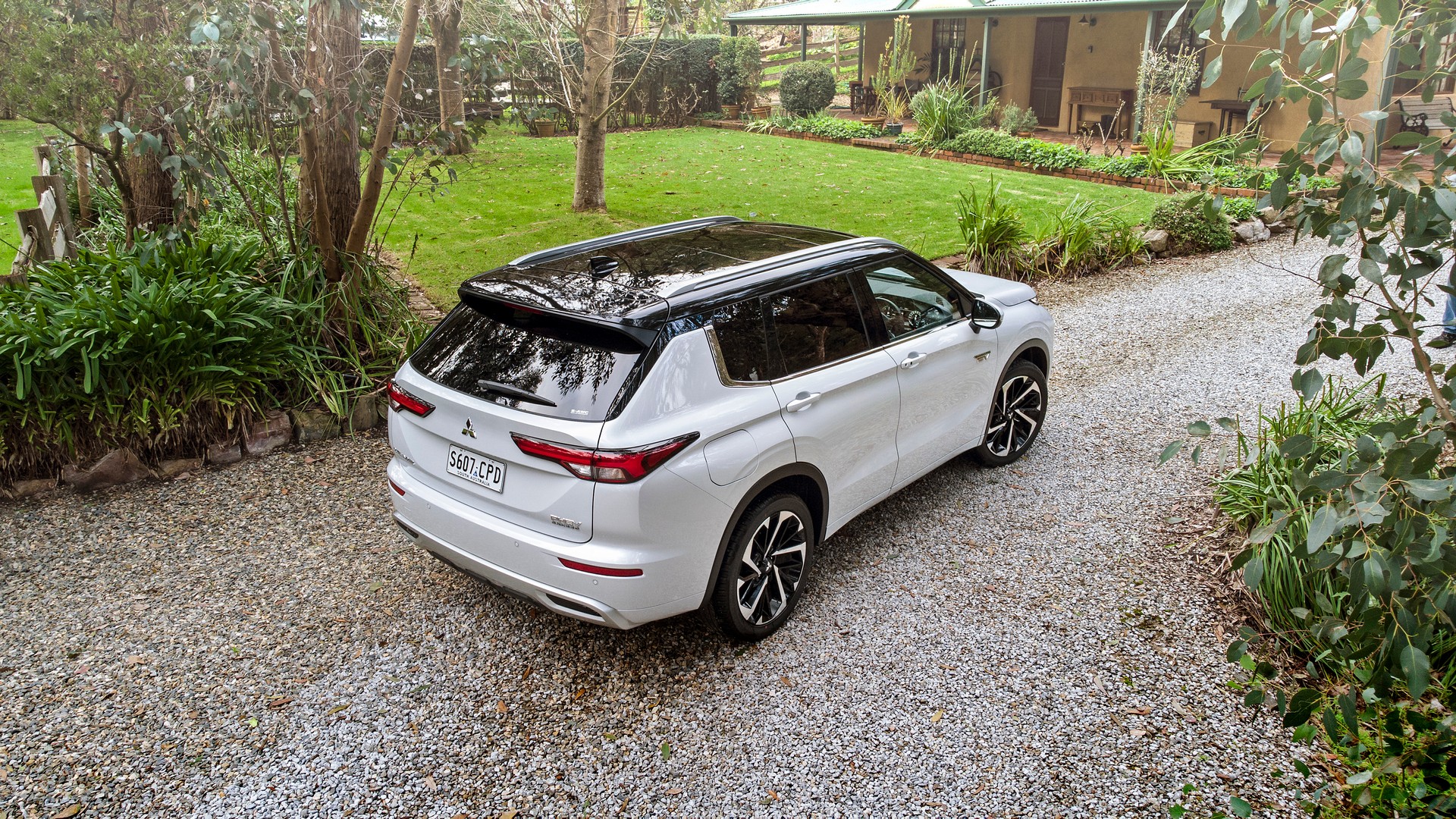 2022 Mitsubishi Outlander Plug-In Hybrid EV Offered In Four Trims In Australia