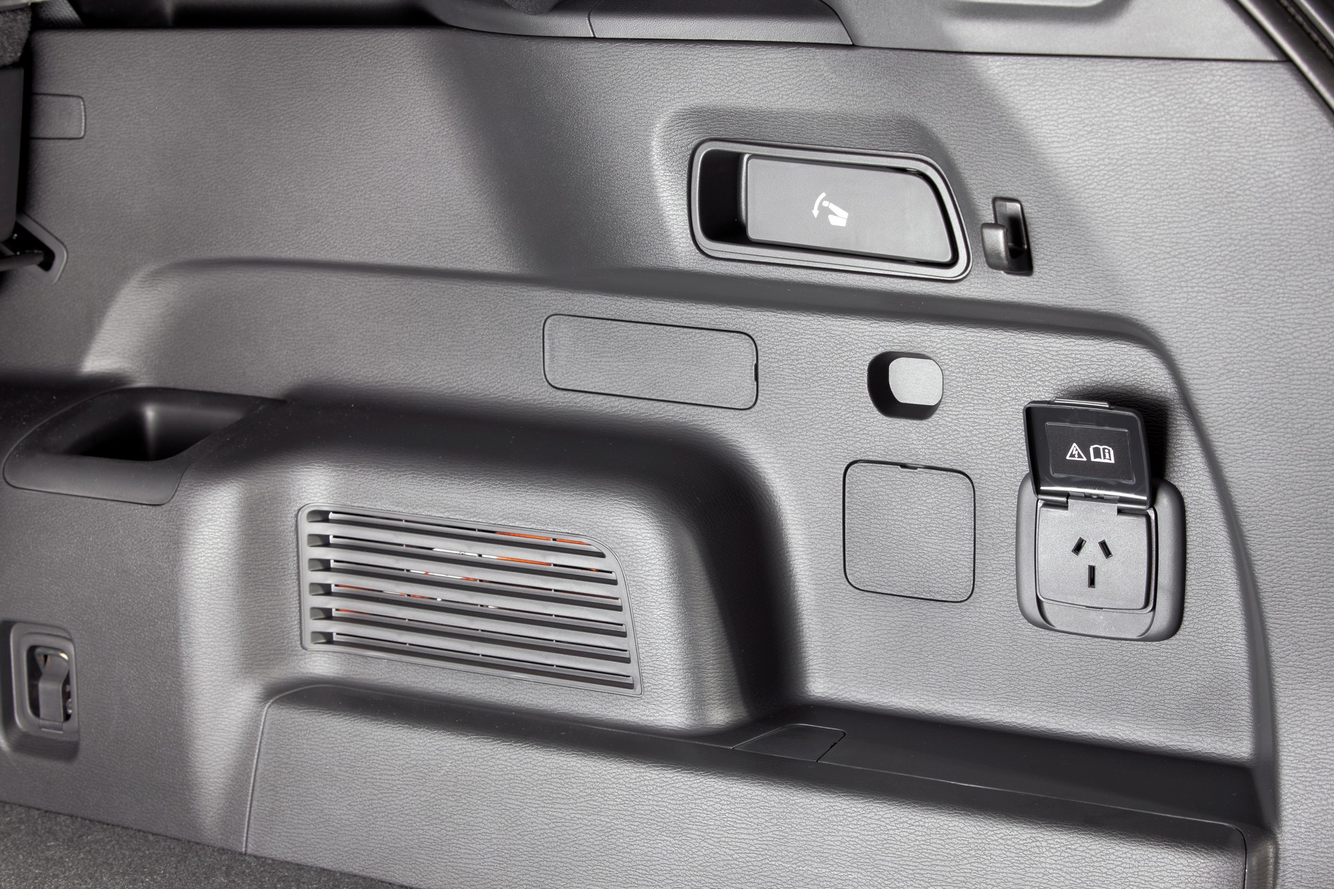 2022 Mitsubishi Outlander Plug-In Hybrid EV Offered In Four Trims In Australia