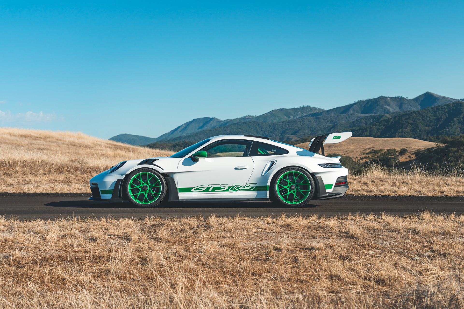 Porsche Pays Tribute To Carrera RS 2.7 With A Special Edition 911 GT3 RS Only For U.S