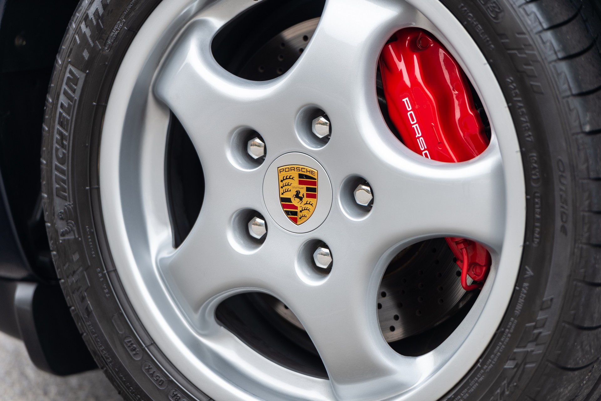 Manual Porsche 928 GTS Will Make You Want To Shift Back To The 1990s And Sing Blue Da Ba Dee