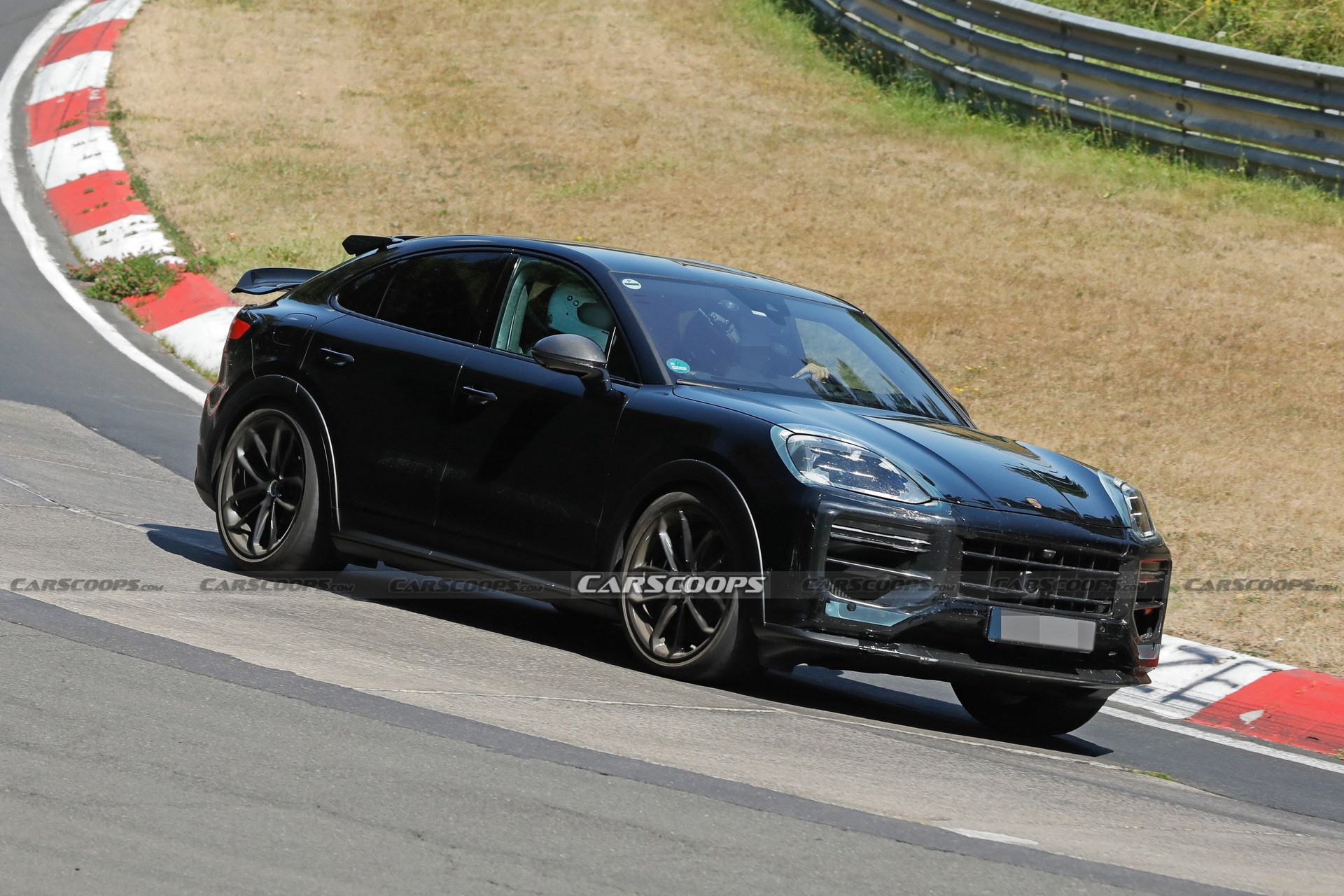 Porsche Cayenne Turbo GT Facelift Spied, Looks Ready To Conquer The Track
