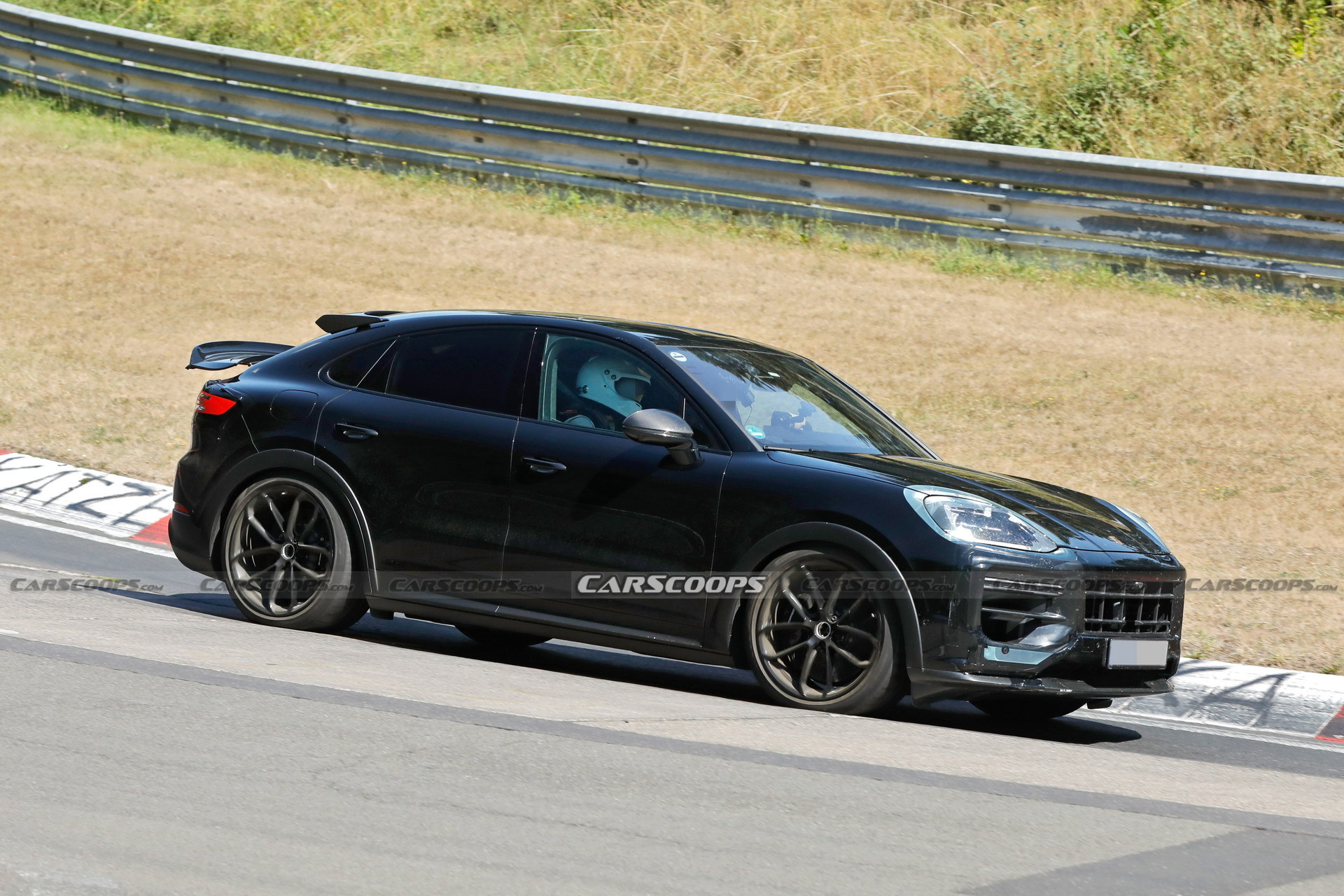 Porsche Cayenne Turbo GT Facelift Spied, Looks Ready To Conquer The Track