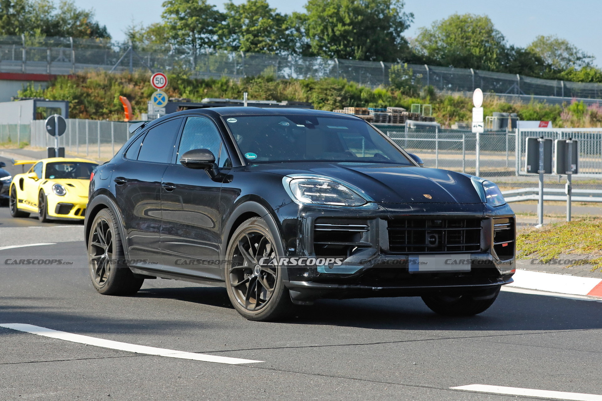 Porsche Cayenne Turbo GT Facelift Spied, Looks Ready To Conquer The Track