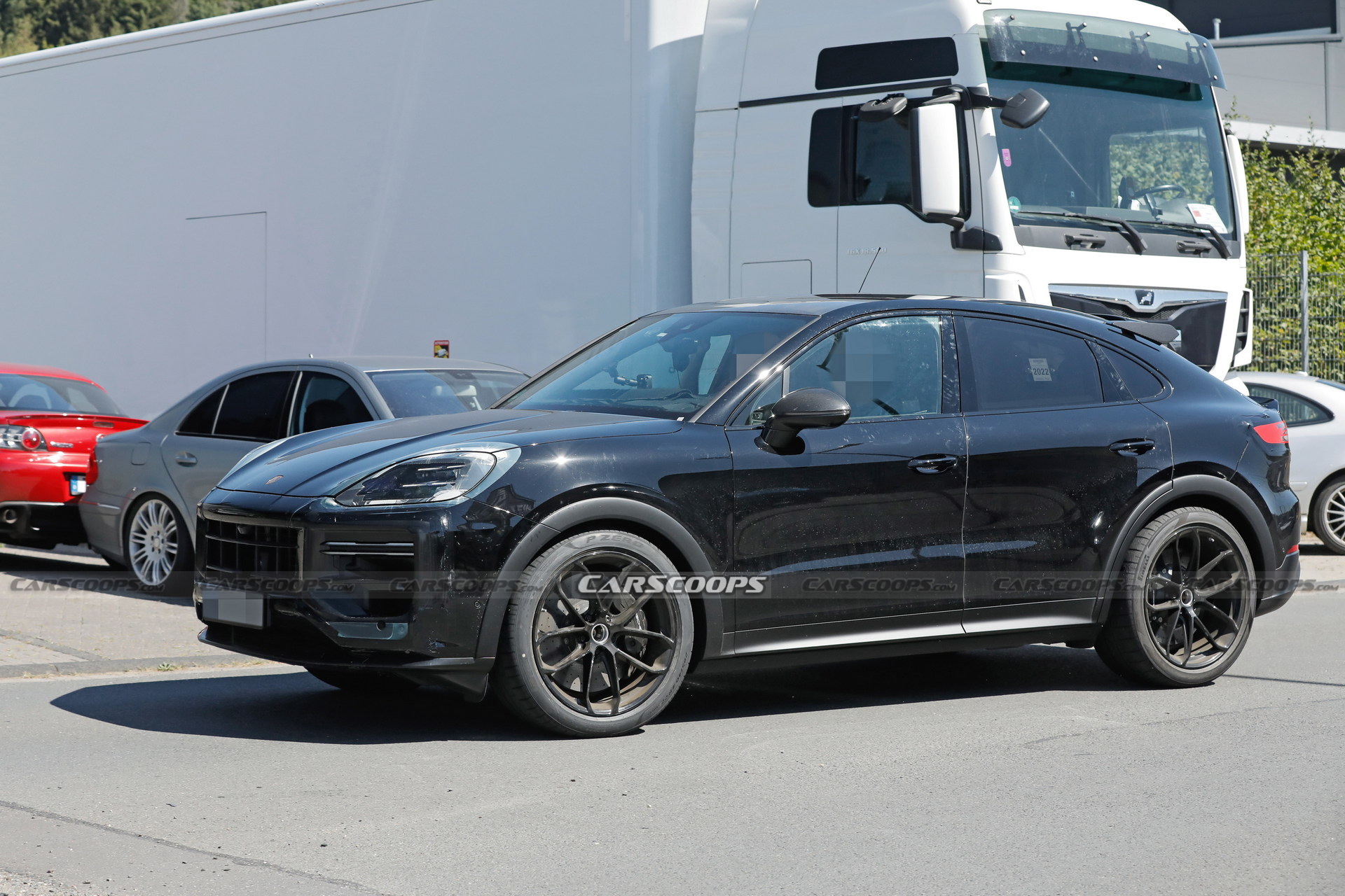 Porsche Cayenne Turbo GT Facelift Spied, Looks Ready To Conquer The Track