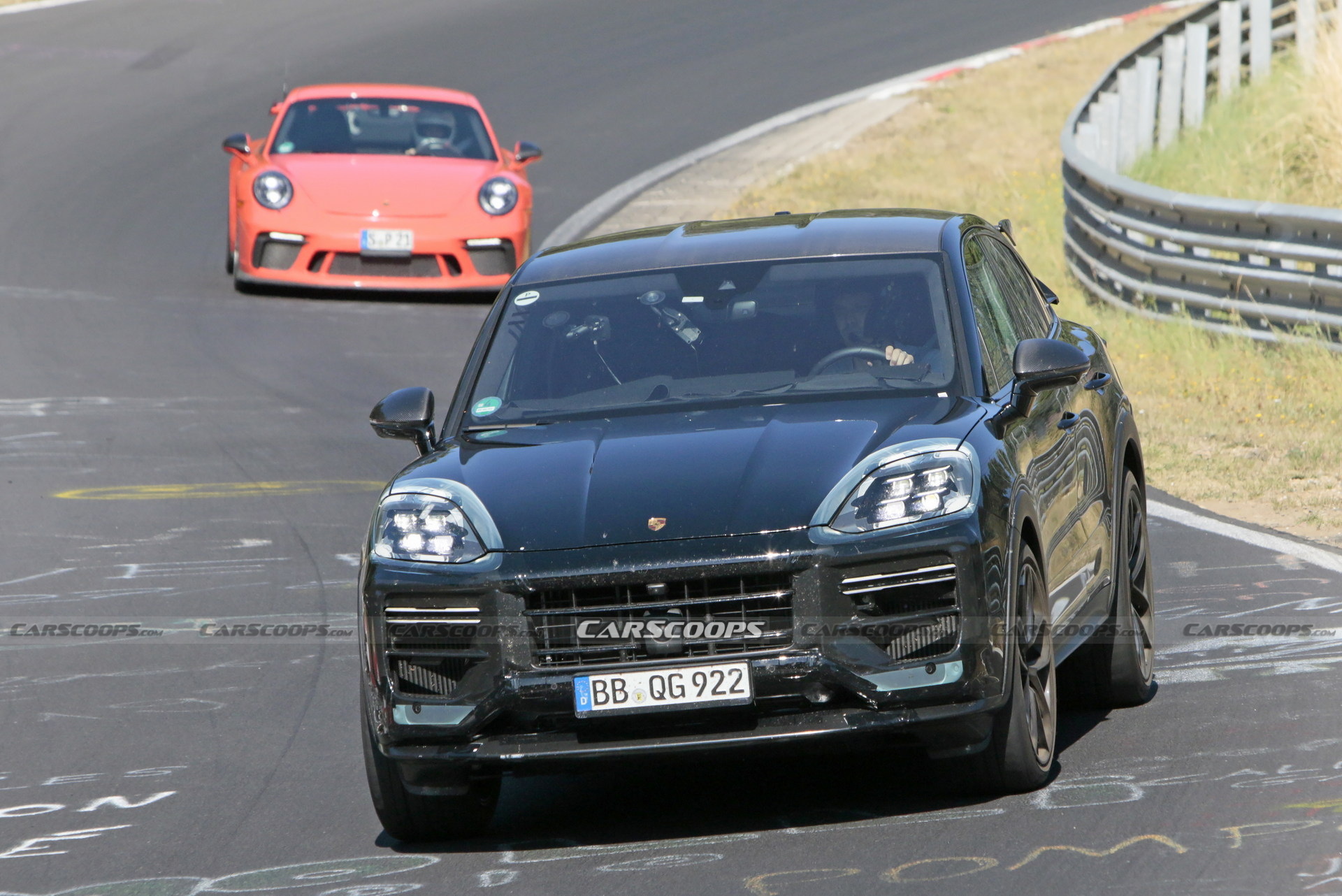 Porsche Cayenne Turbo GT Facelift Spied, Looks Ready To Conquer The Track