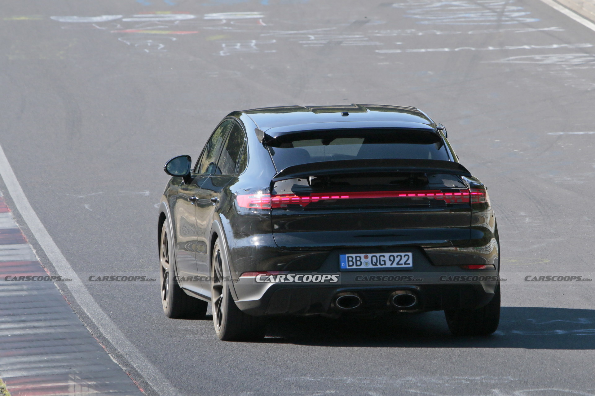 Porsche Cayenne Turbo GT Facelift Spied, Looks Ready To Conquer The Track