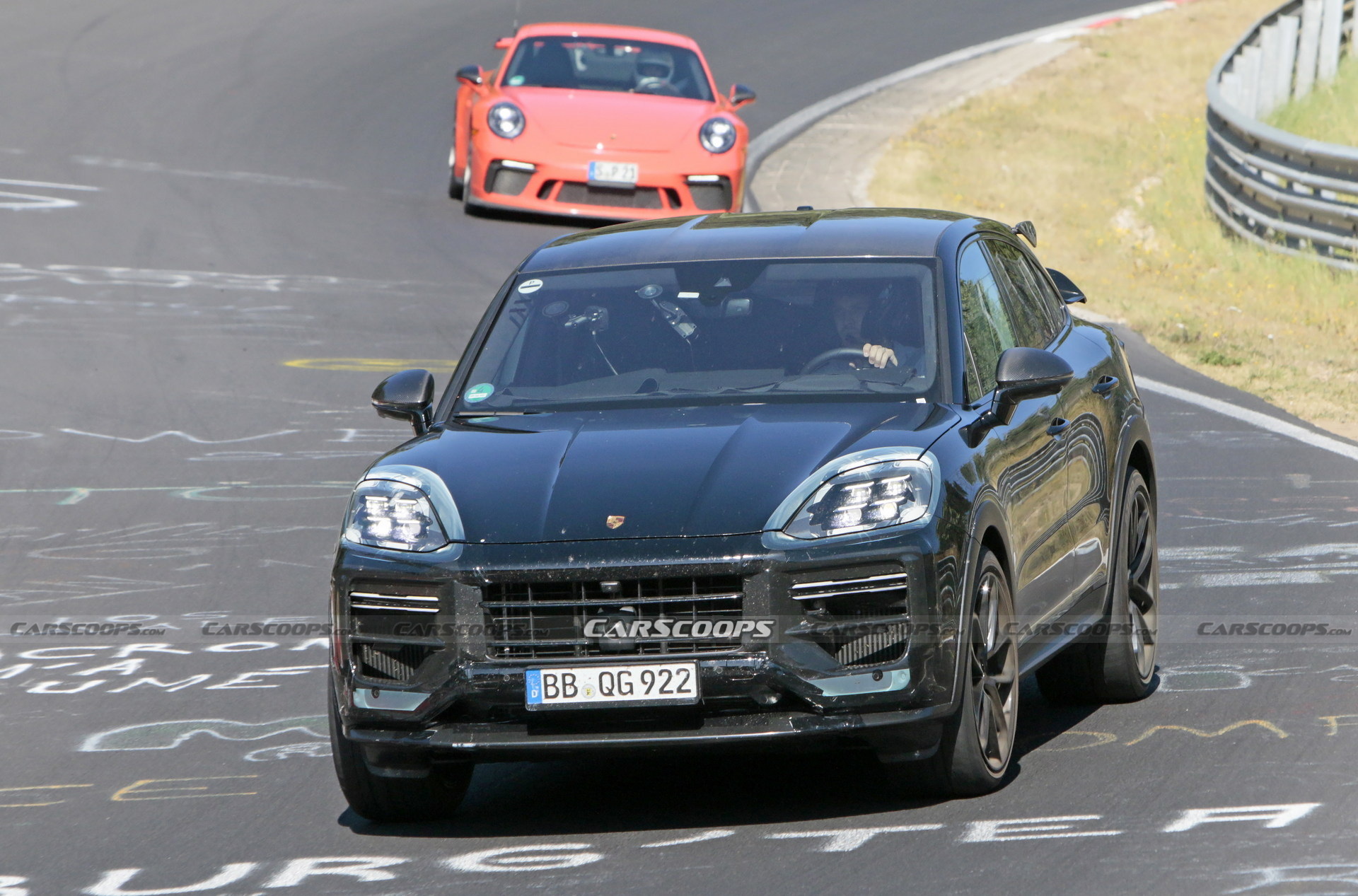 Porsche Cayenne Turbo GT Facelift Spied, Looks Ready To Conquer The Track