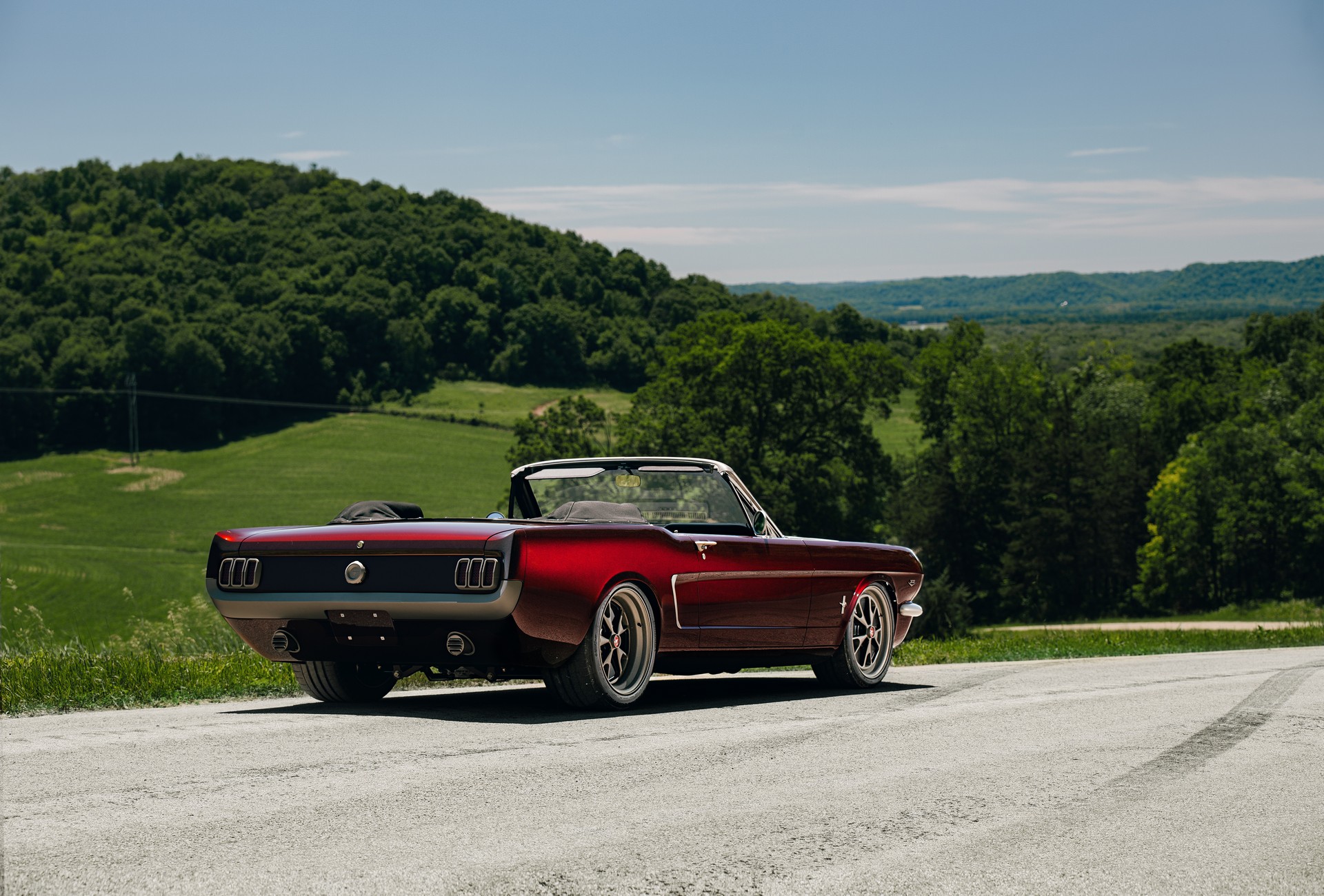 Ringbrothers’ New-Old 1964 Ford Mustang ‘CAGED’ Took 4,200 Hours To Build