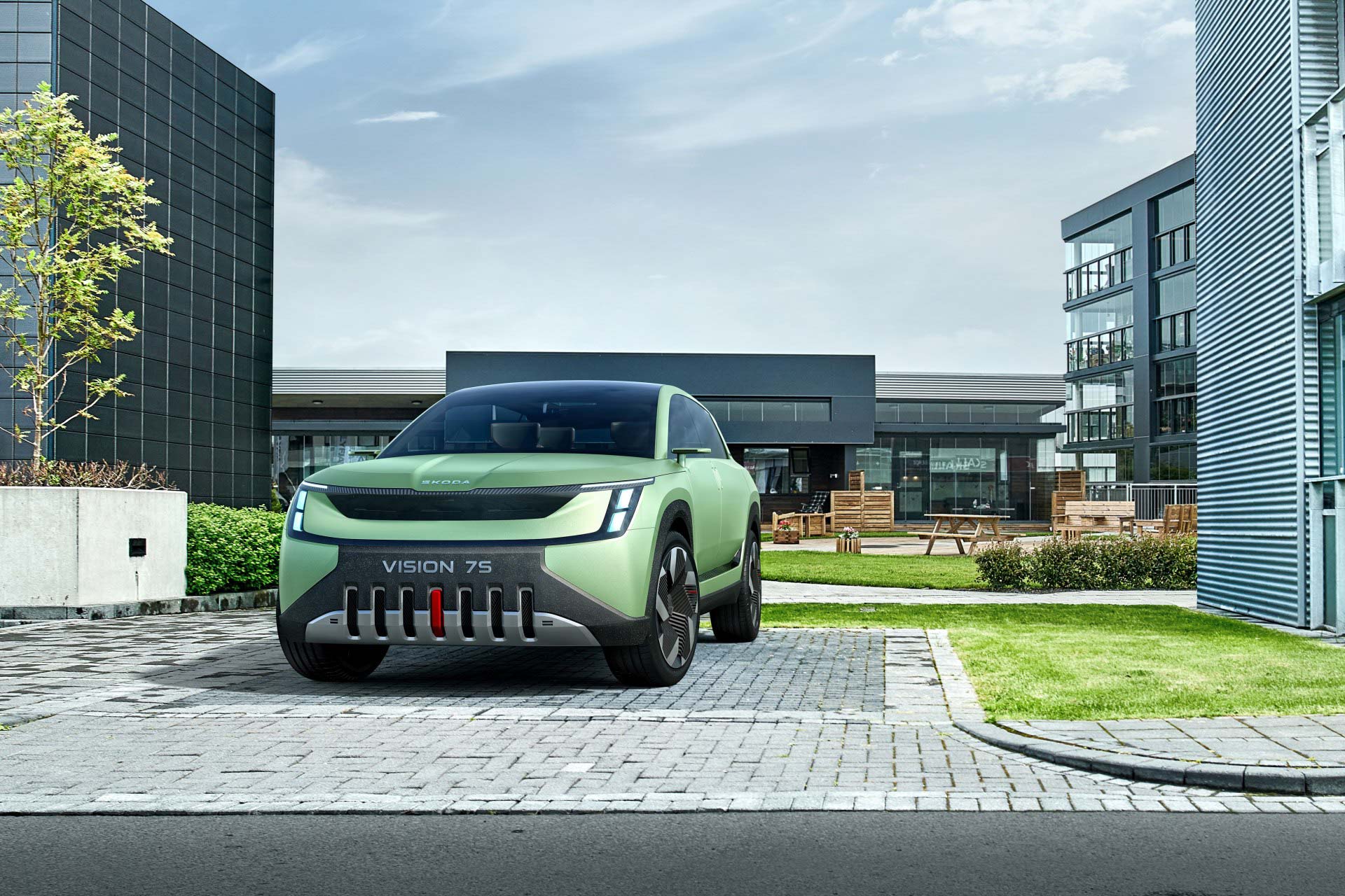 Skoda Vision 7S Concept Previews Electric Kodiaq Replacement With 370-Mile Range