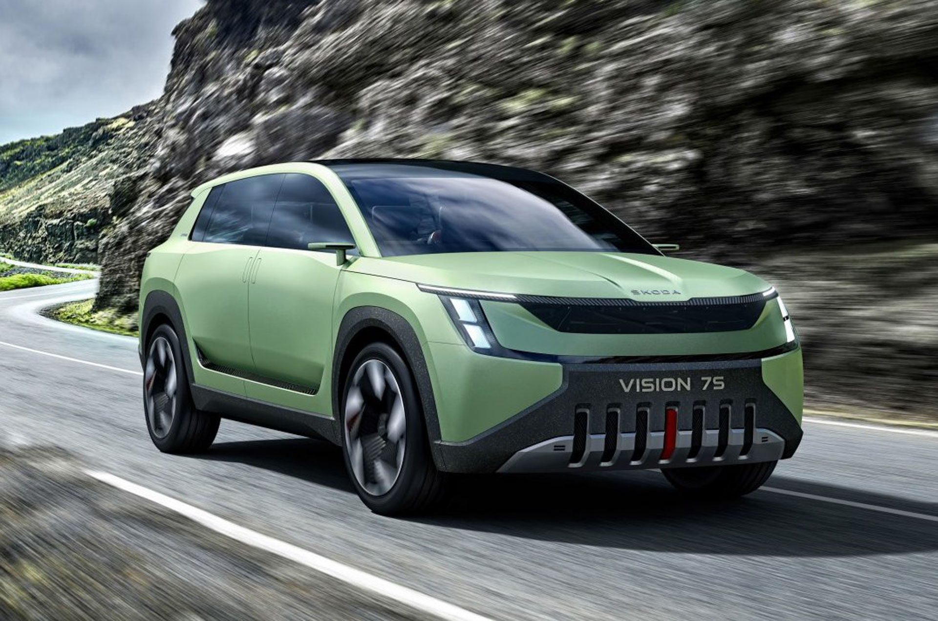 Skoda Vision 7S Concept Previews Electric Kodiaq Replacement With 370-Mile Range